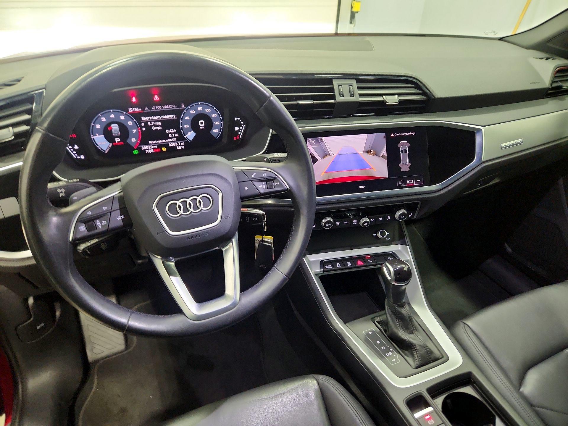 Thumbnail: 2023 Audi Q3 - 9