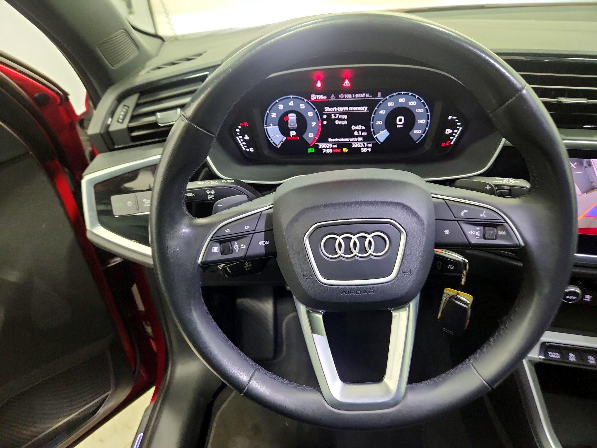 Thumbnail: 2023 Audi Q3 - 10