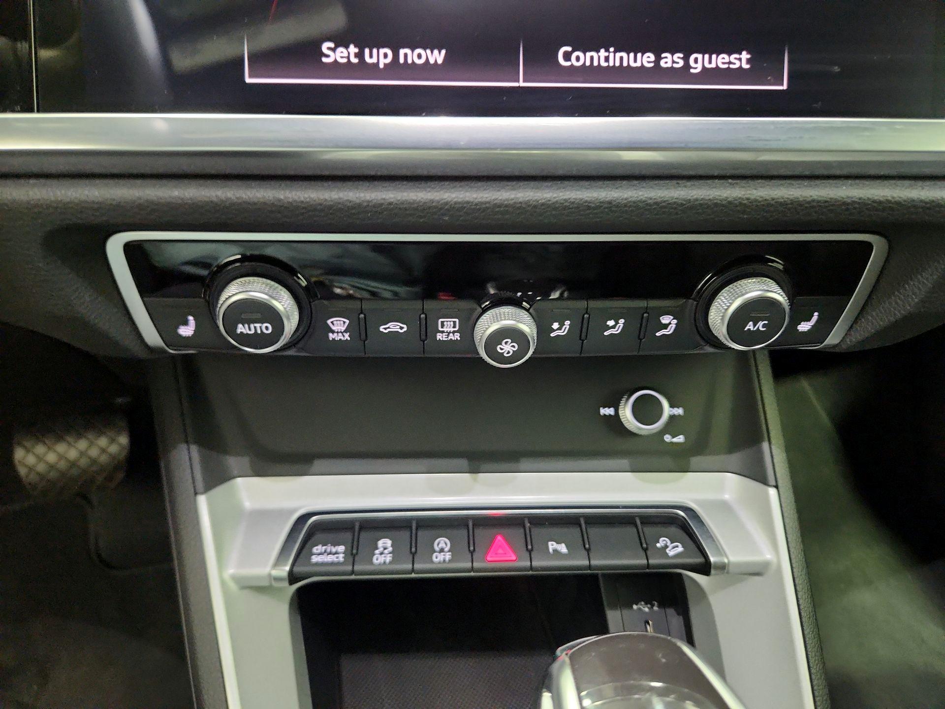 Thumbnail: 2023 Audi Q3 - 16