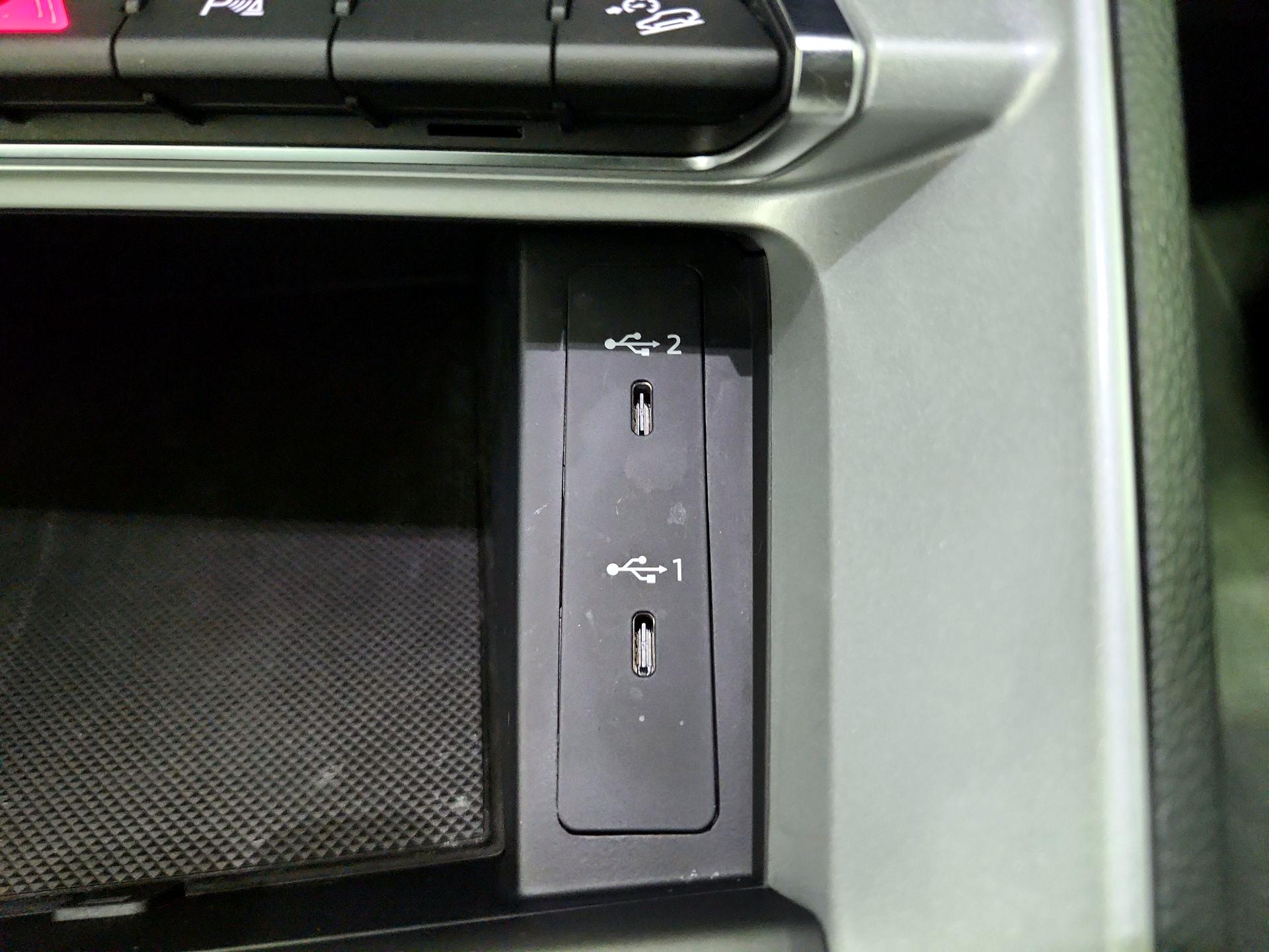 Thumbnail: 2023 Audi Q3 - 18