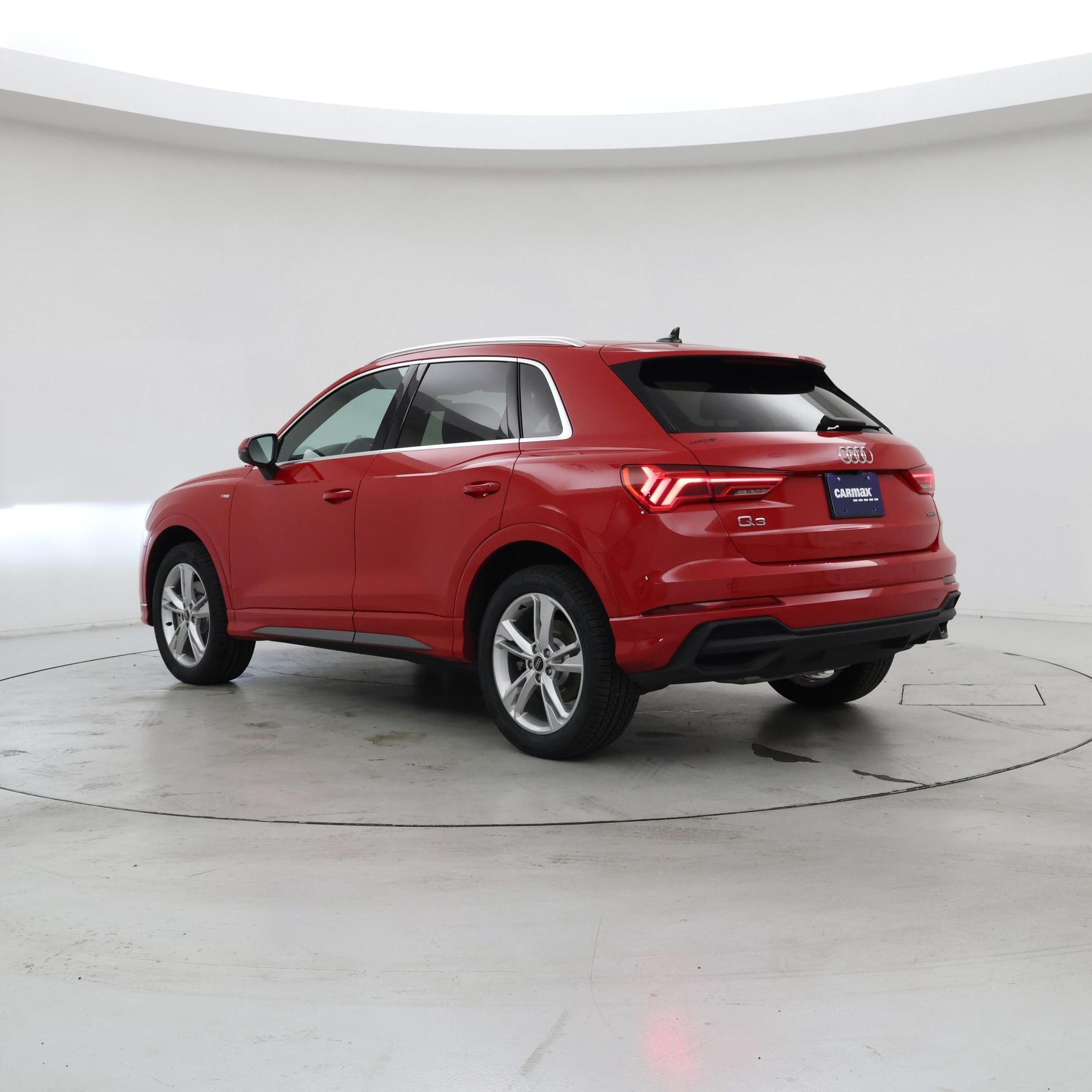 Thumbnail: 2023 Audi Q3 - 2