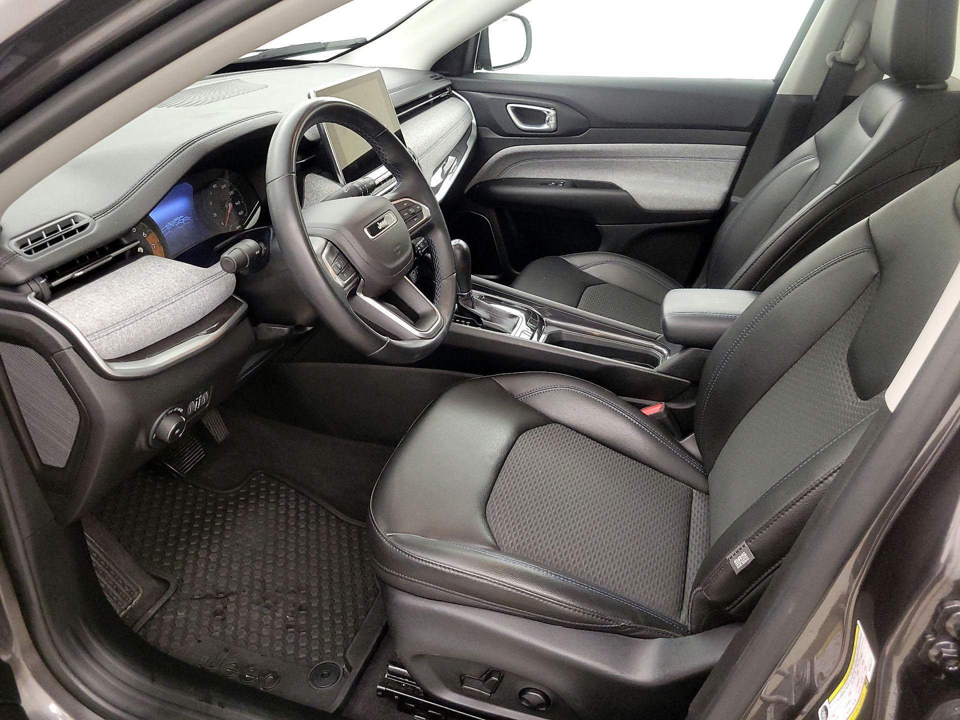 Thumbnail: 2022 Jeep Compass - 11