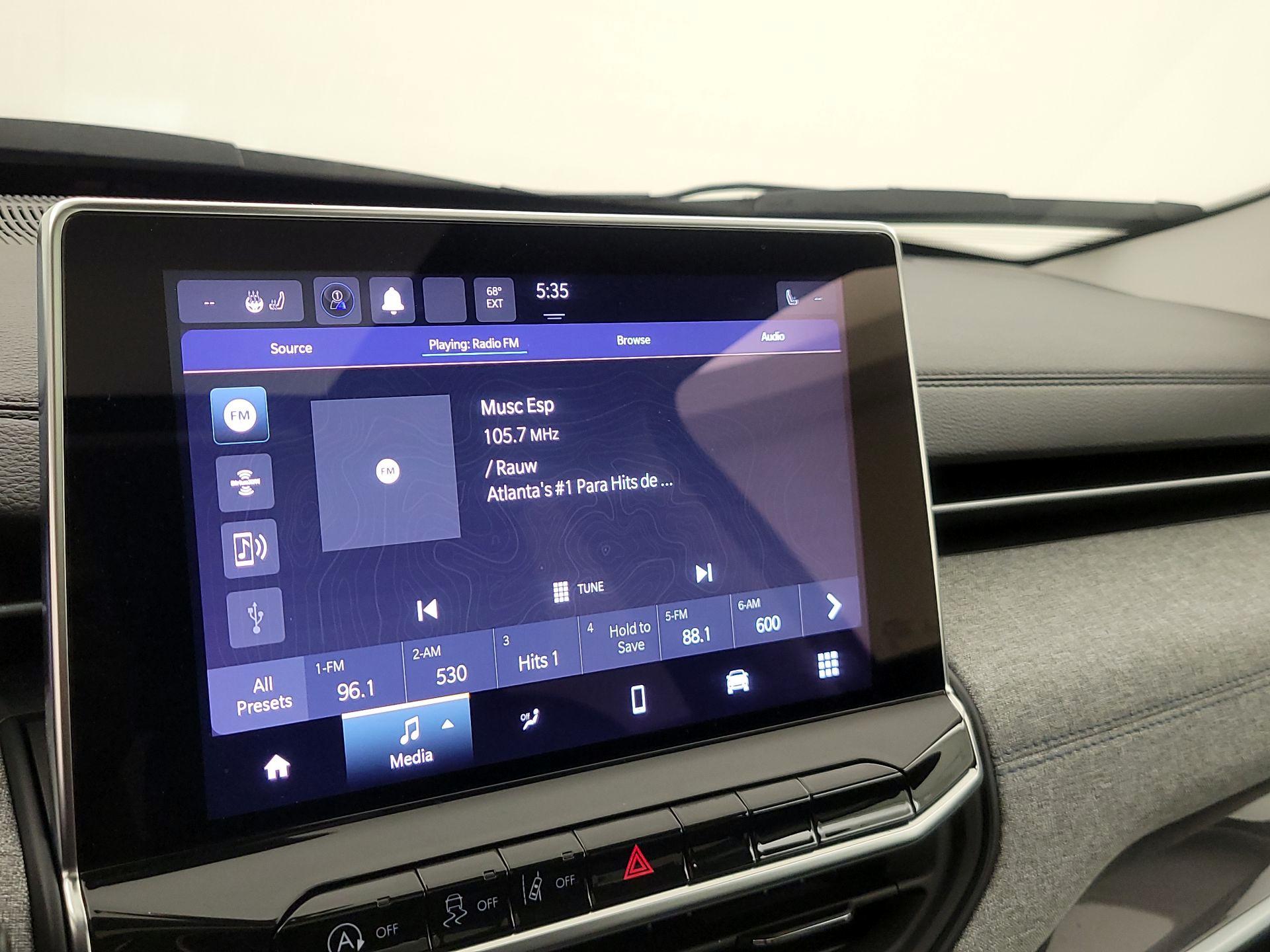 Thumbnail: 2022 Jeep Compass - 15