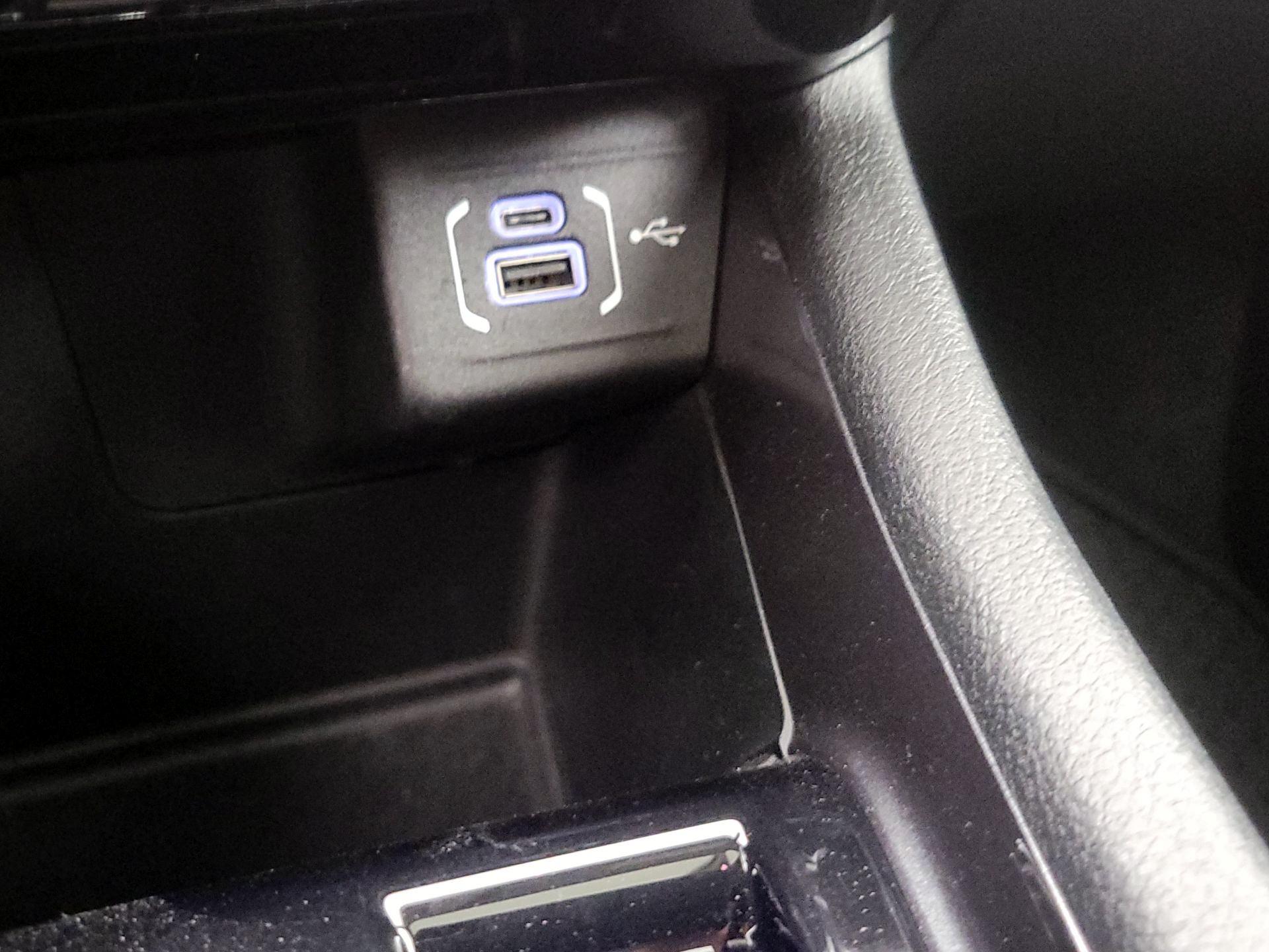 Thumbnail: 2022 Jeep Compass - 18