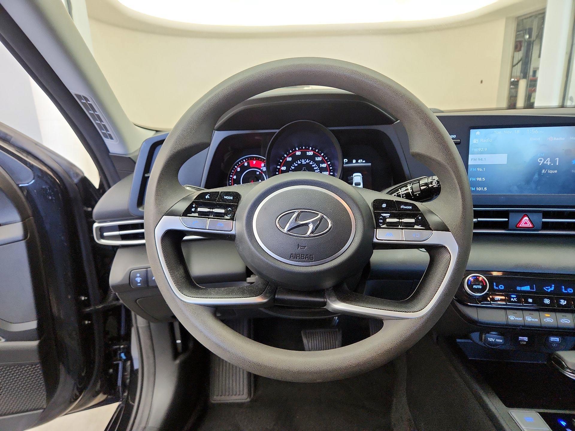 Thumbnail: 2023 Hyundai Elantra - 10