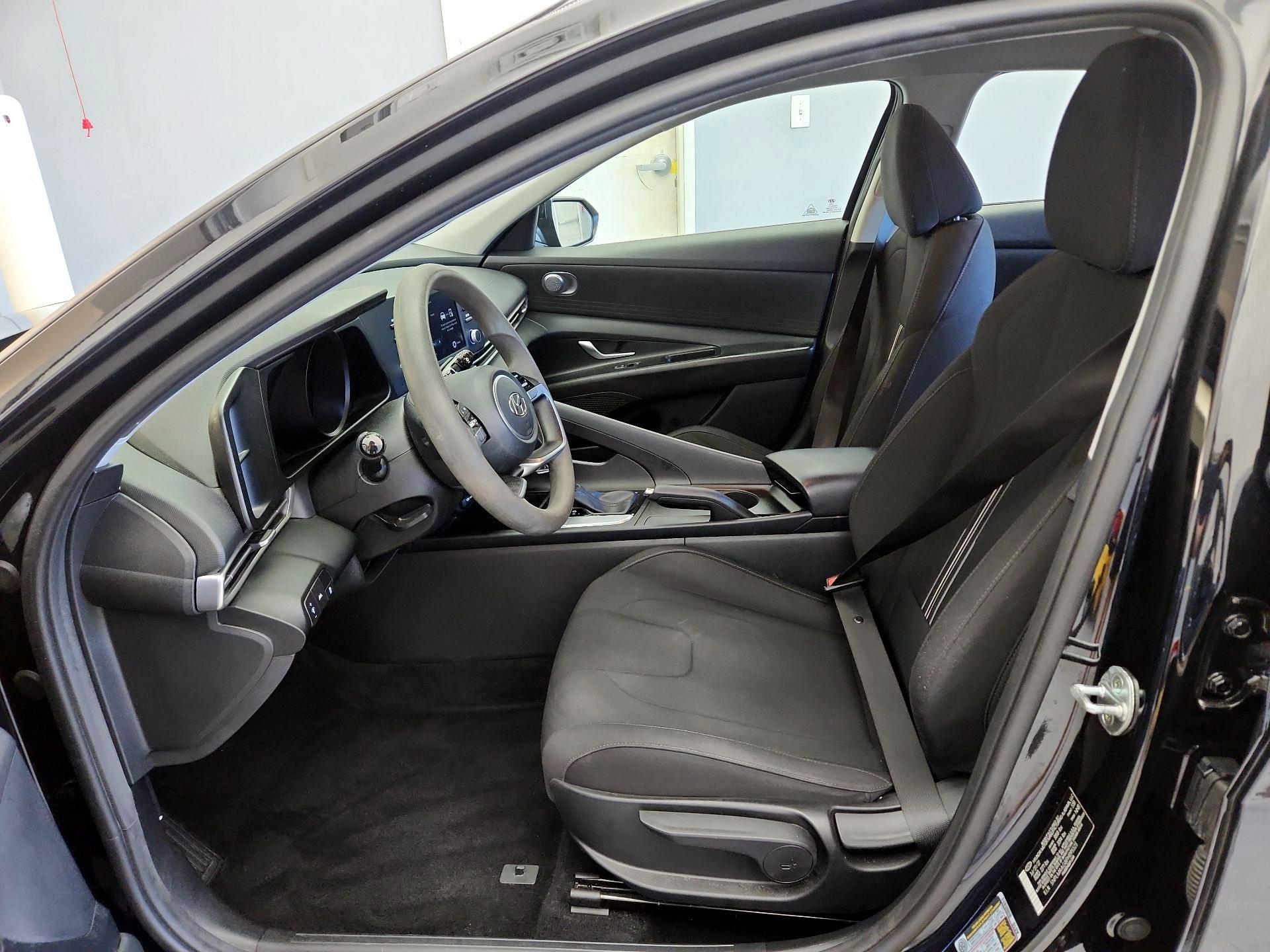 Thumbnail: 2023 Hyundai Elantra - 11