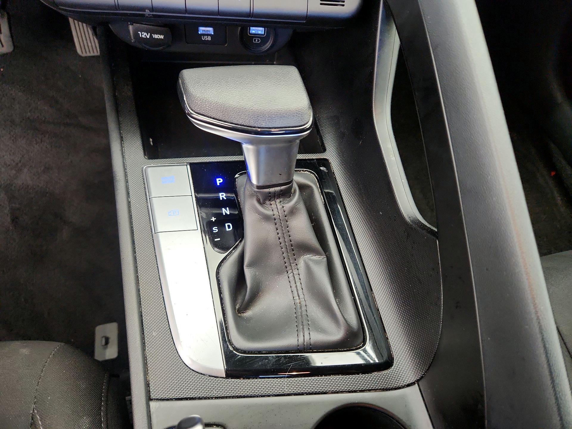 Thumbnail: 2023 Hyundai Elantra - 17