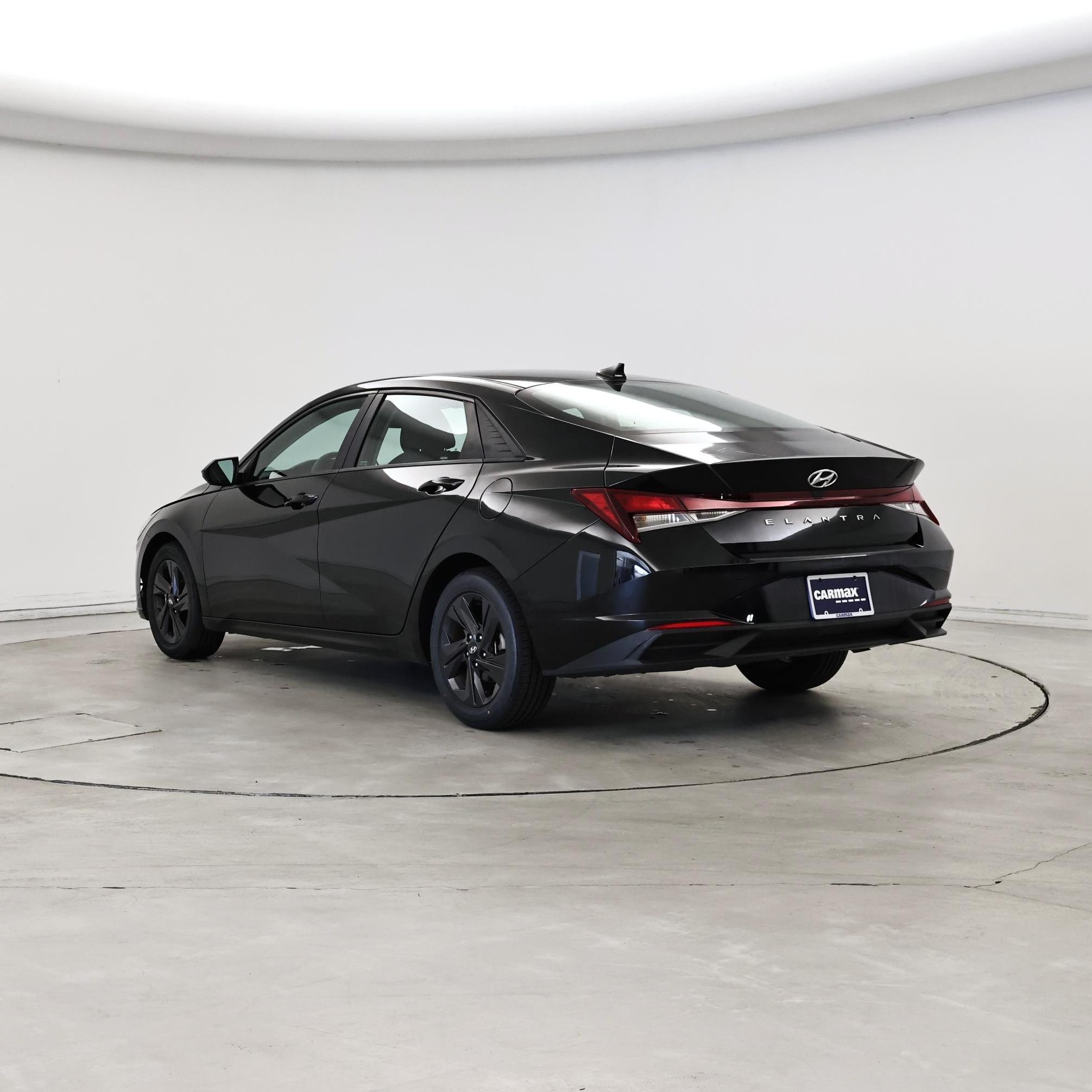 Thumbnail: 2023 Hyundai Elantra - 2