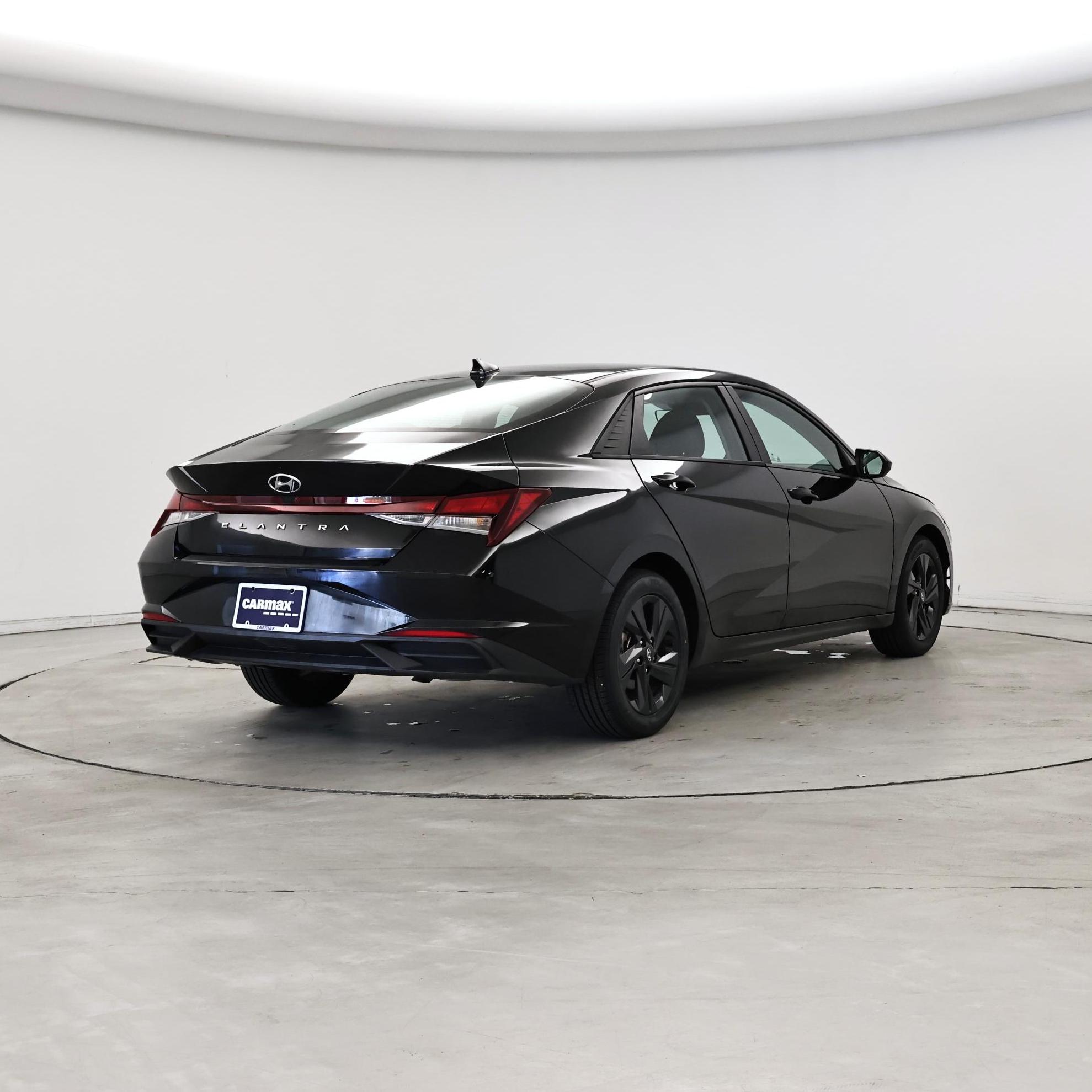 Thumbnail: 2023 Hyundai Elantra - 8