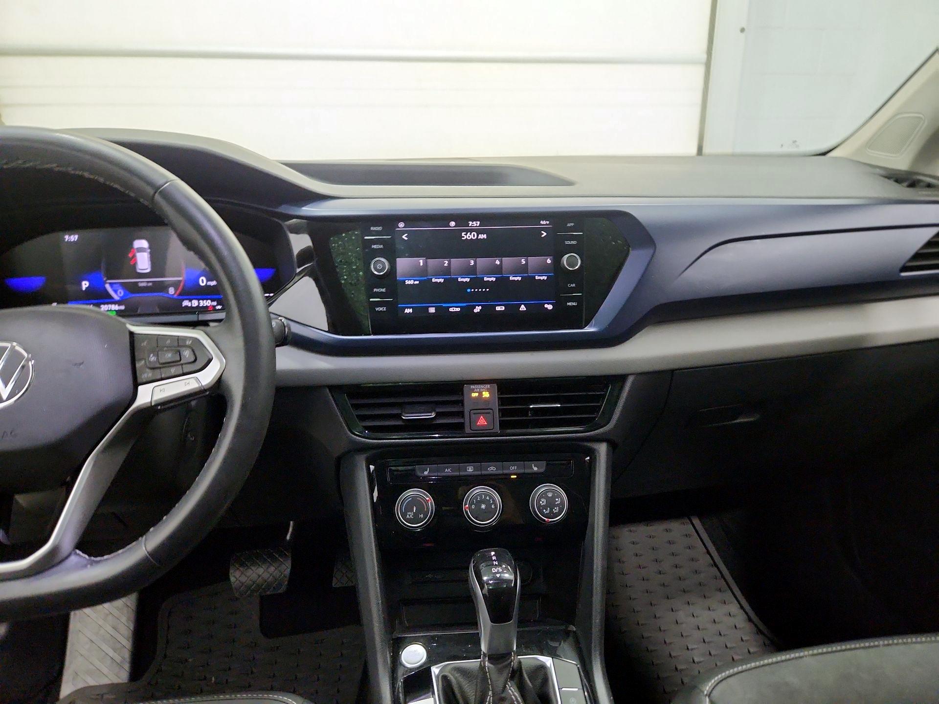 Thumbnail: 2023 Volkswagen Taos - 9