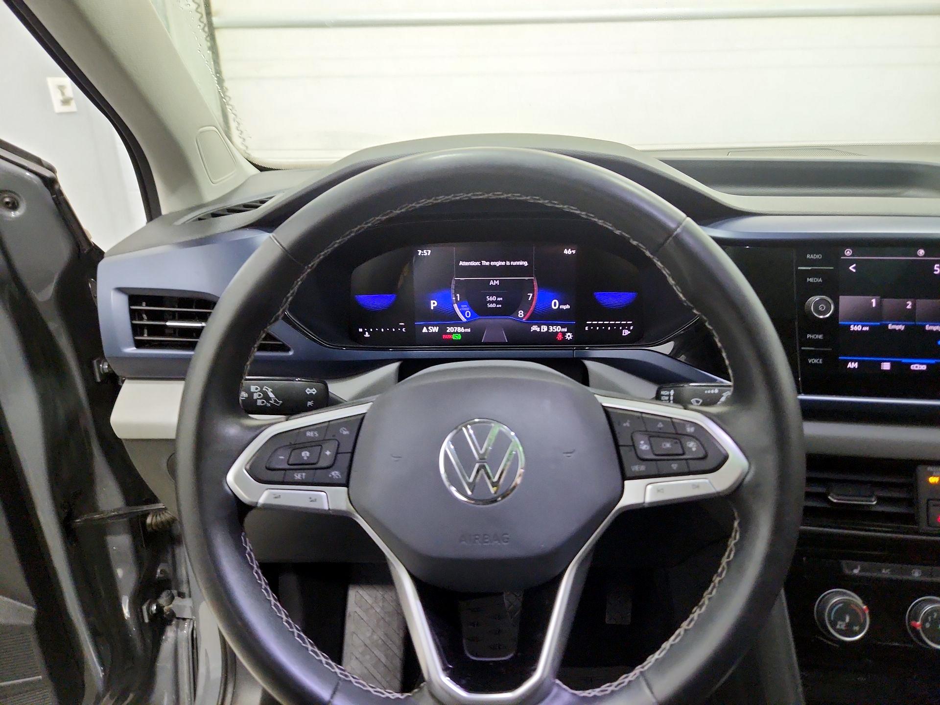 Thumbnail: 2023 Volkswagen Taos - 10