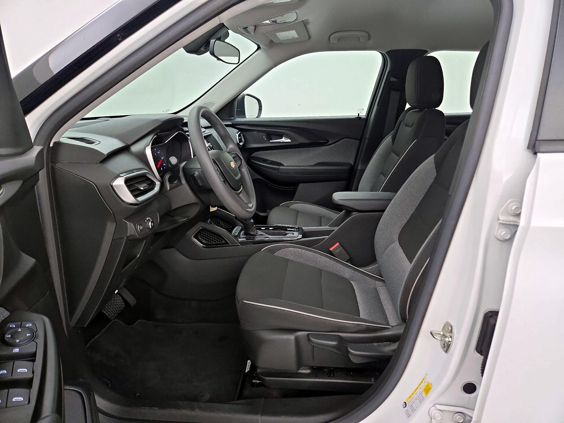 Thumbnail: 2023 Chevrolet TrailBlazer - 11