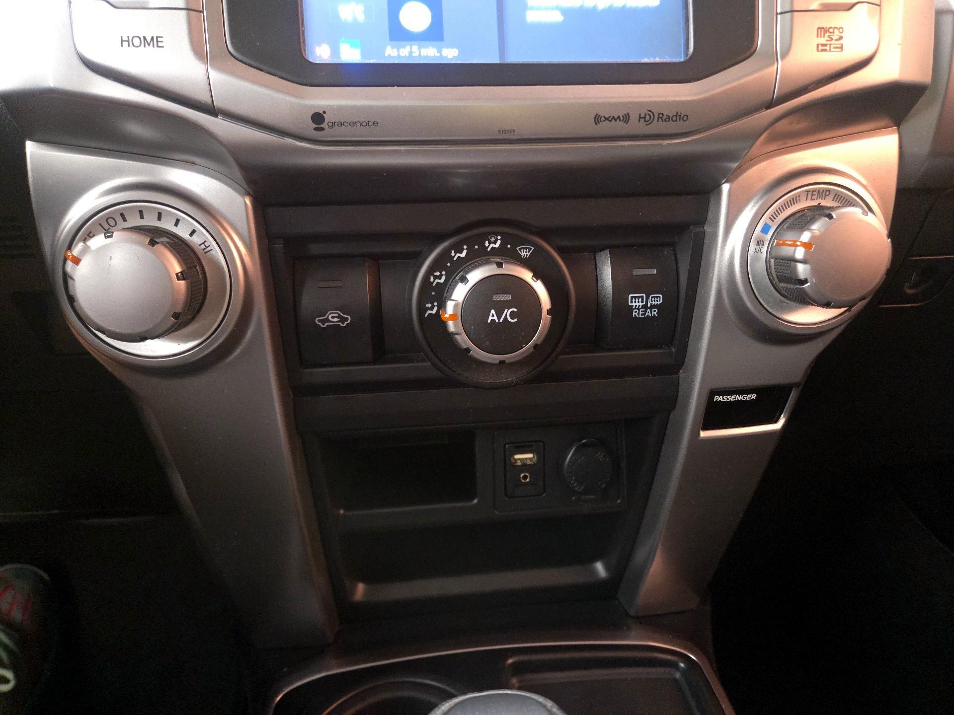 Thumbnail: 2018 Toyota 4Runner - 16