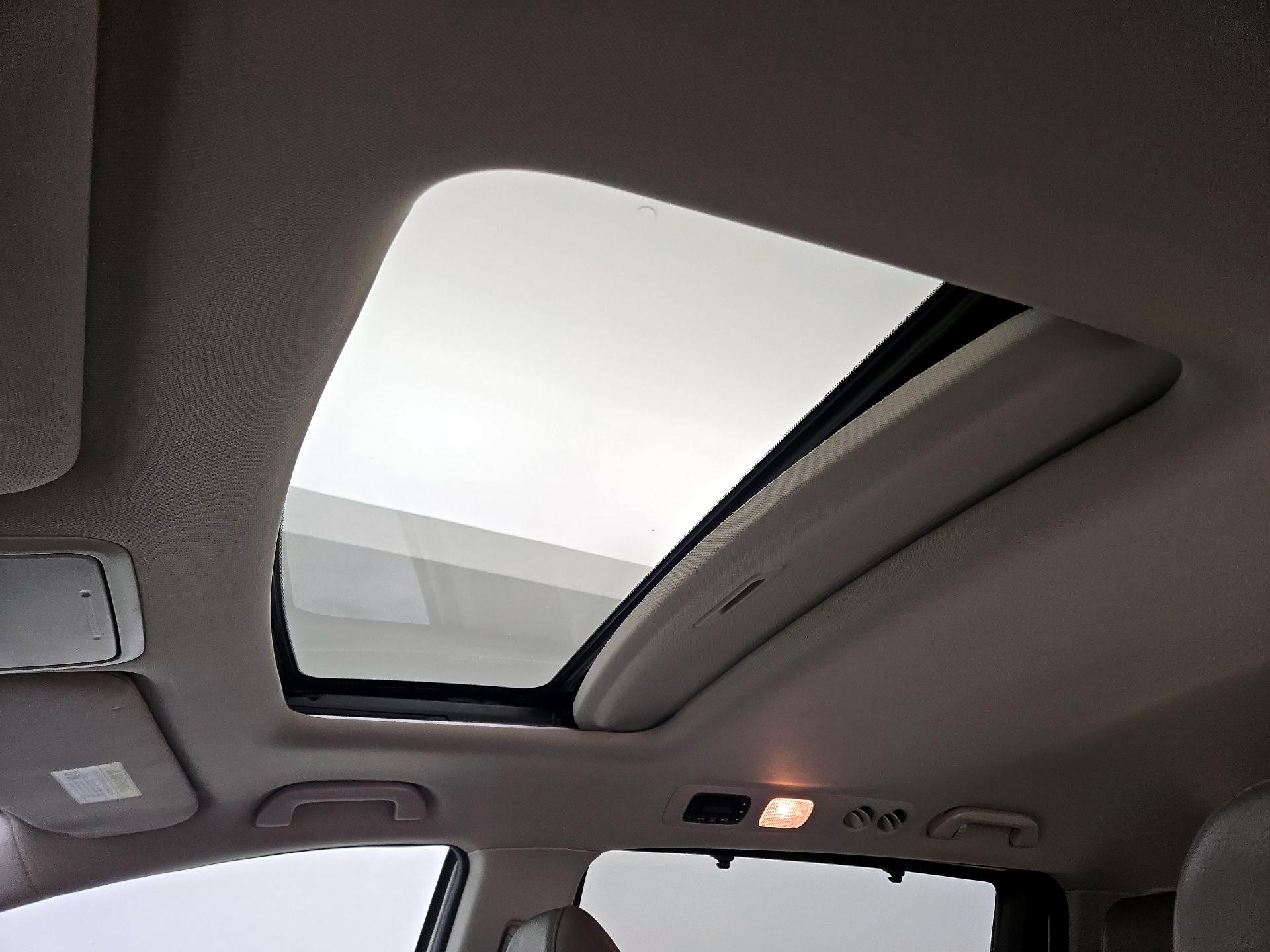 Thumbnail: 2017 Honda Odyssey - 19