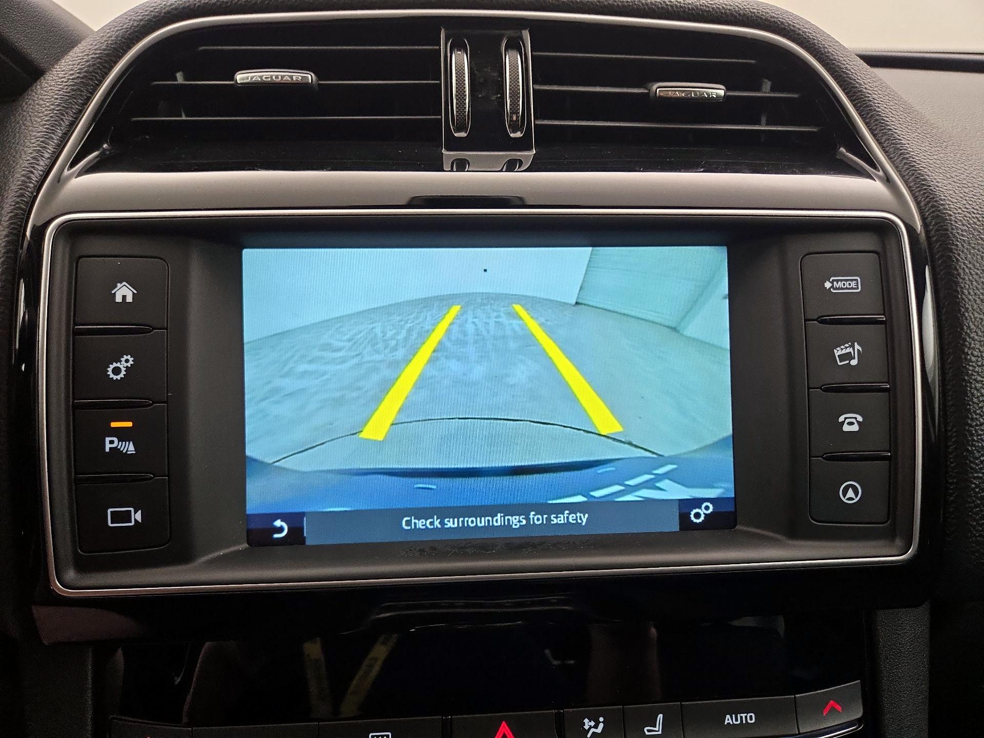 Thumbnail: 2017 Jaguar F-Pace - 15