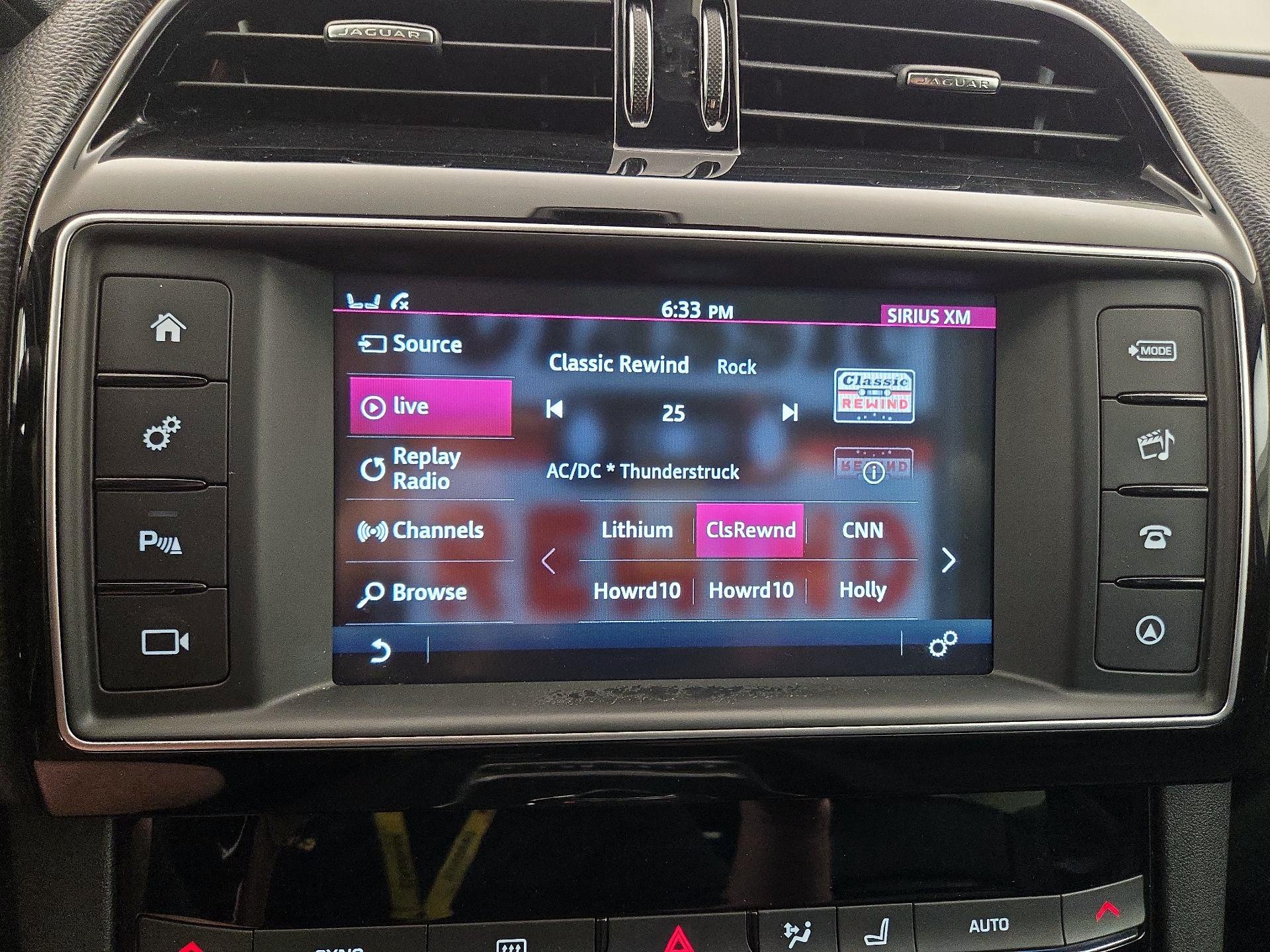 Thumbnail: 2017 Jaguar F-Pace - 16