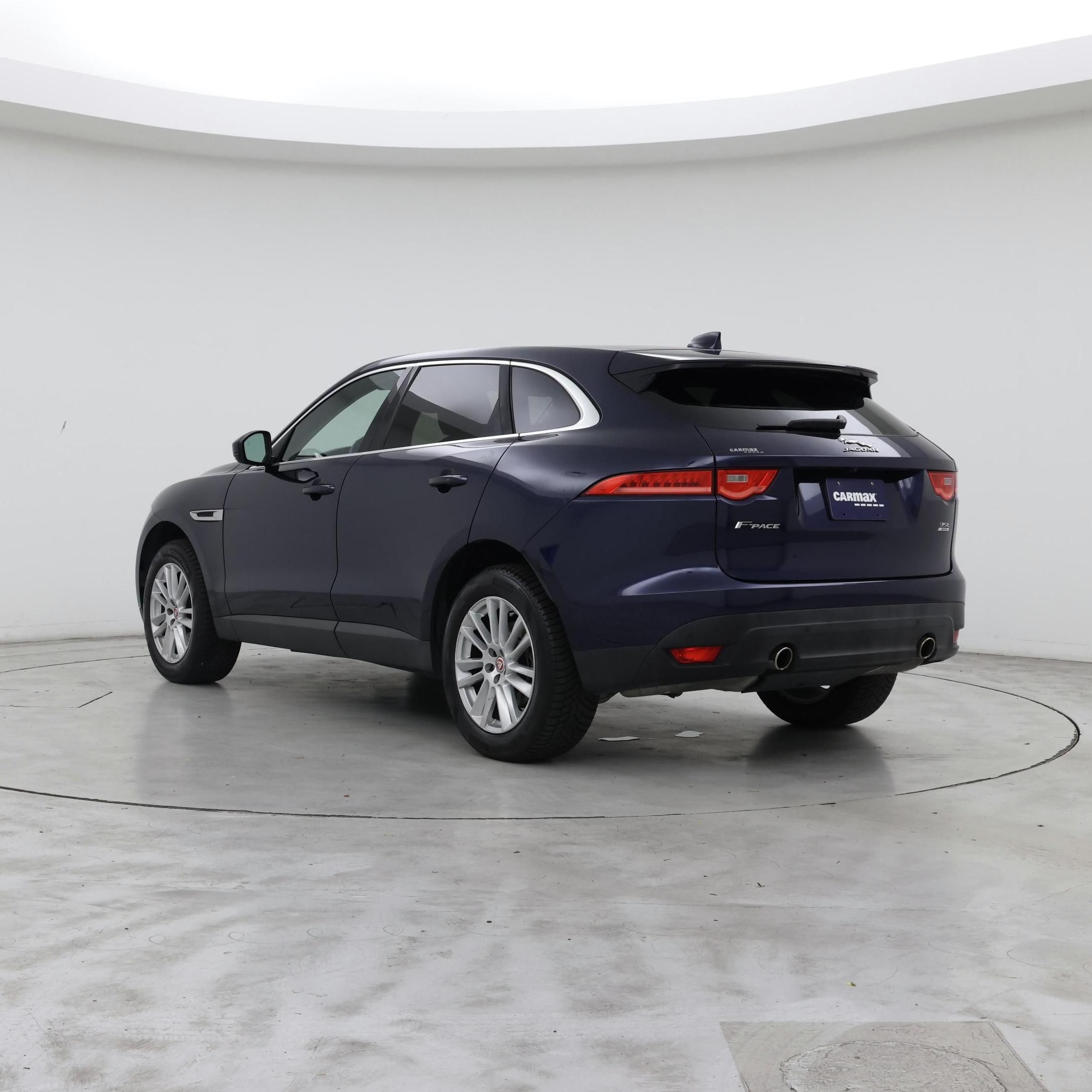Thumbnail: 2017 Jaguar F-Pace - 2