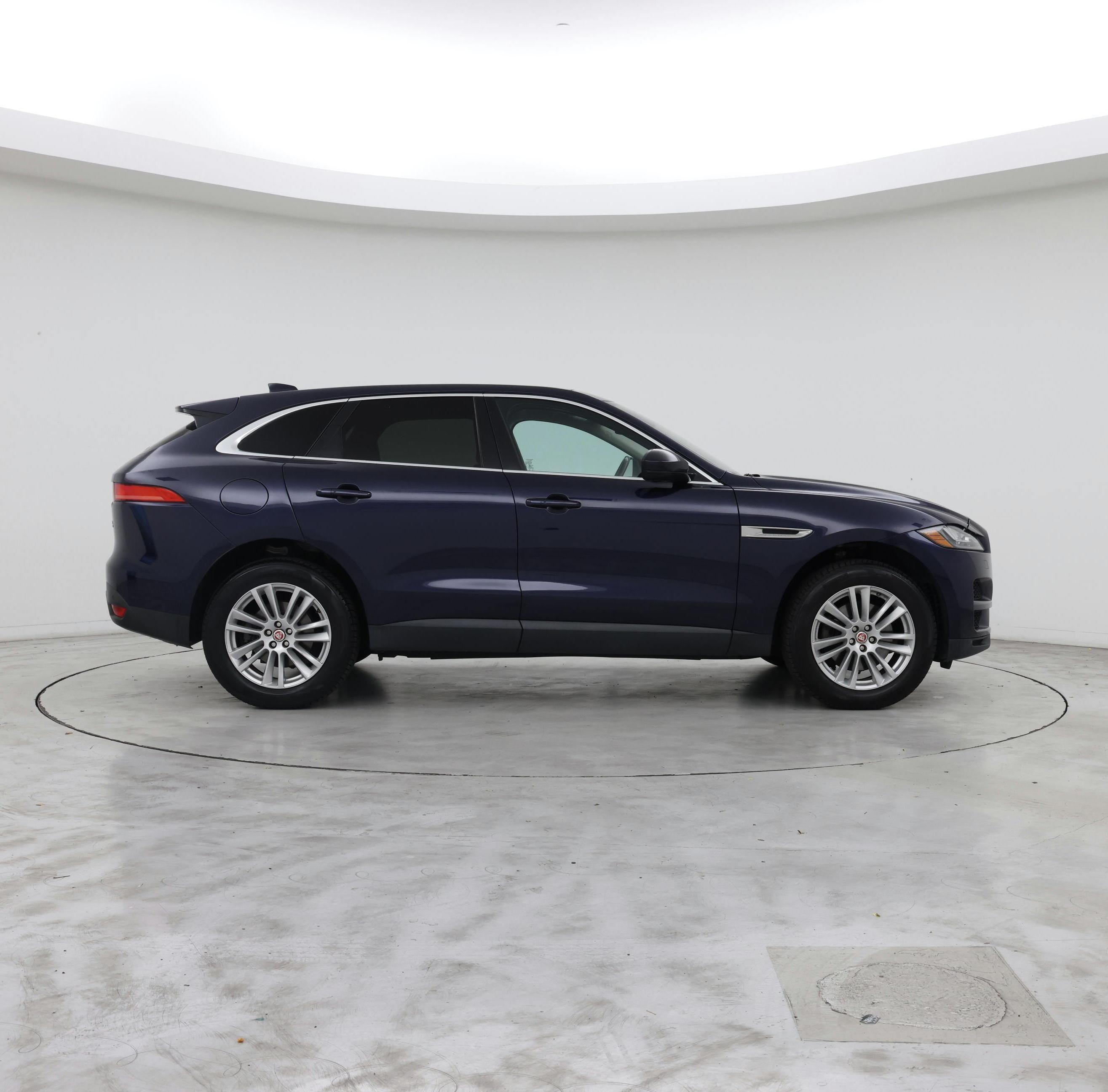 Thumbnail: 2017 Jaguar F-Pace - 7