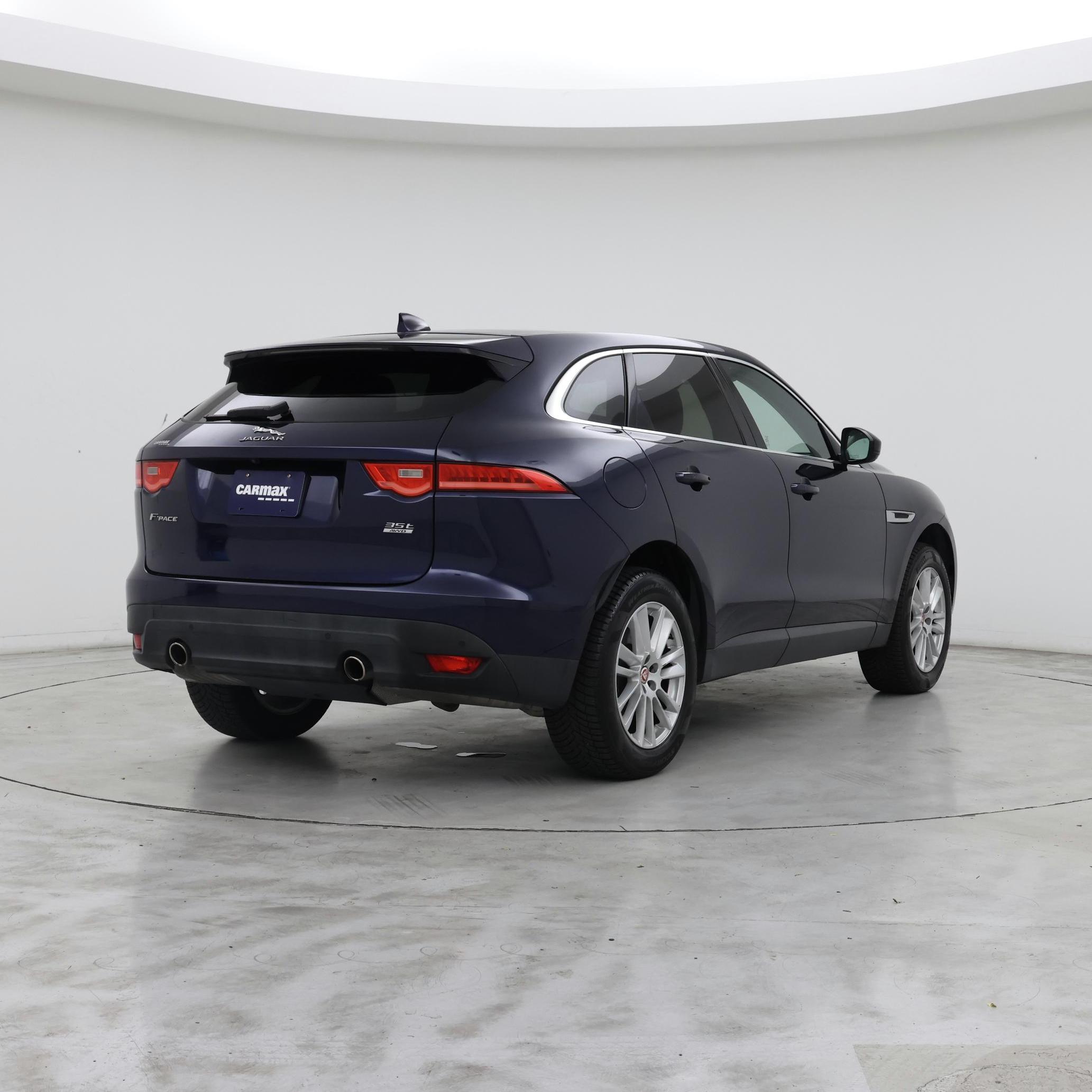 Thumbnail: 2017 Jaguar F-Pace - 8