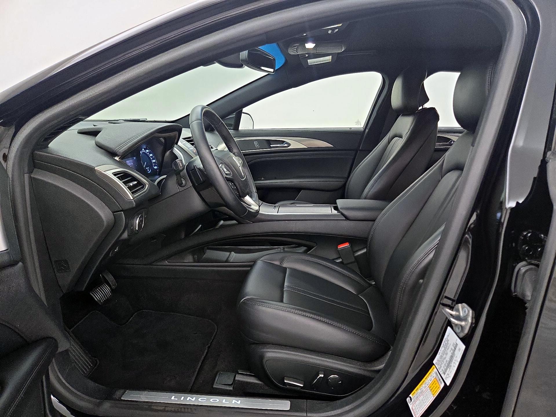 Thumbnail: 2019 Lincoln MKZ - 11