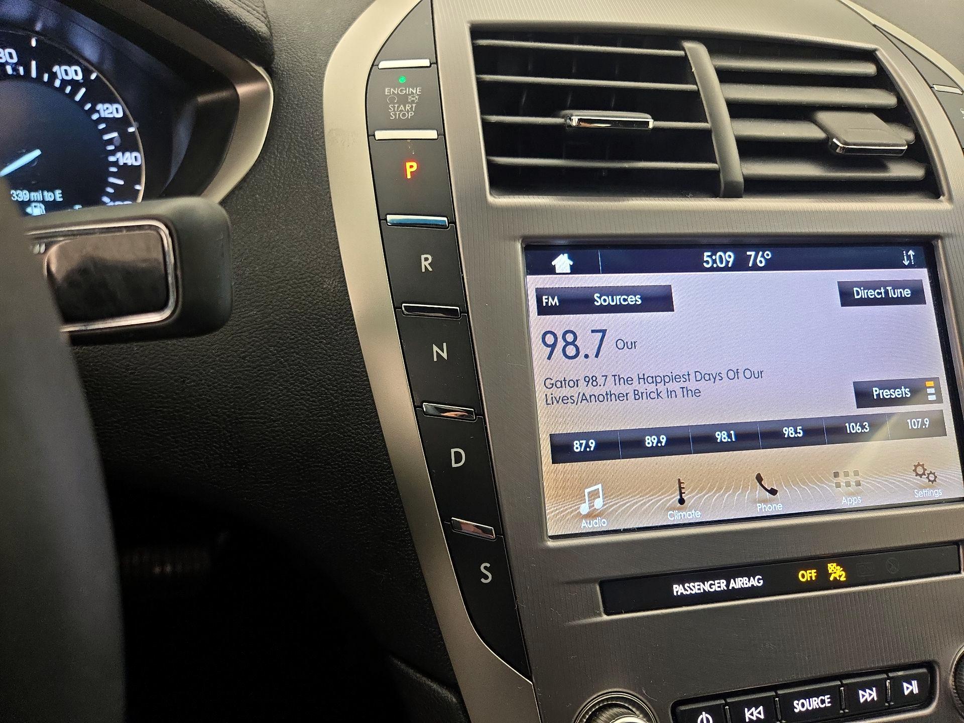 Thumbnail: 2019 Lincoln MKZ - 17