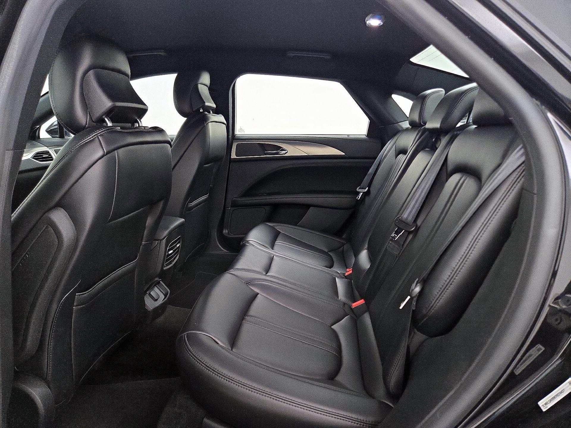 Thumbnail: 2019 Lincoln MKZ - 19