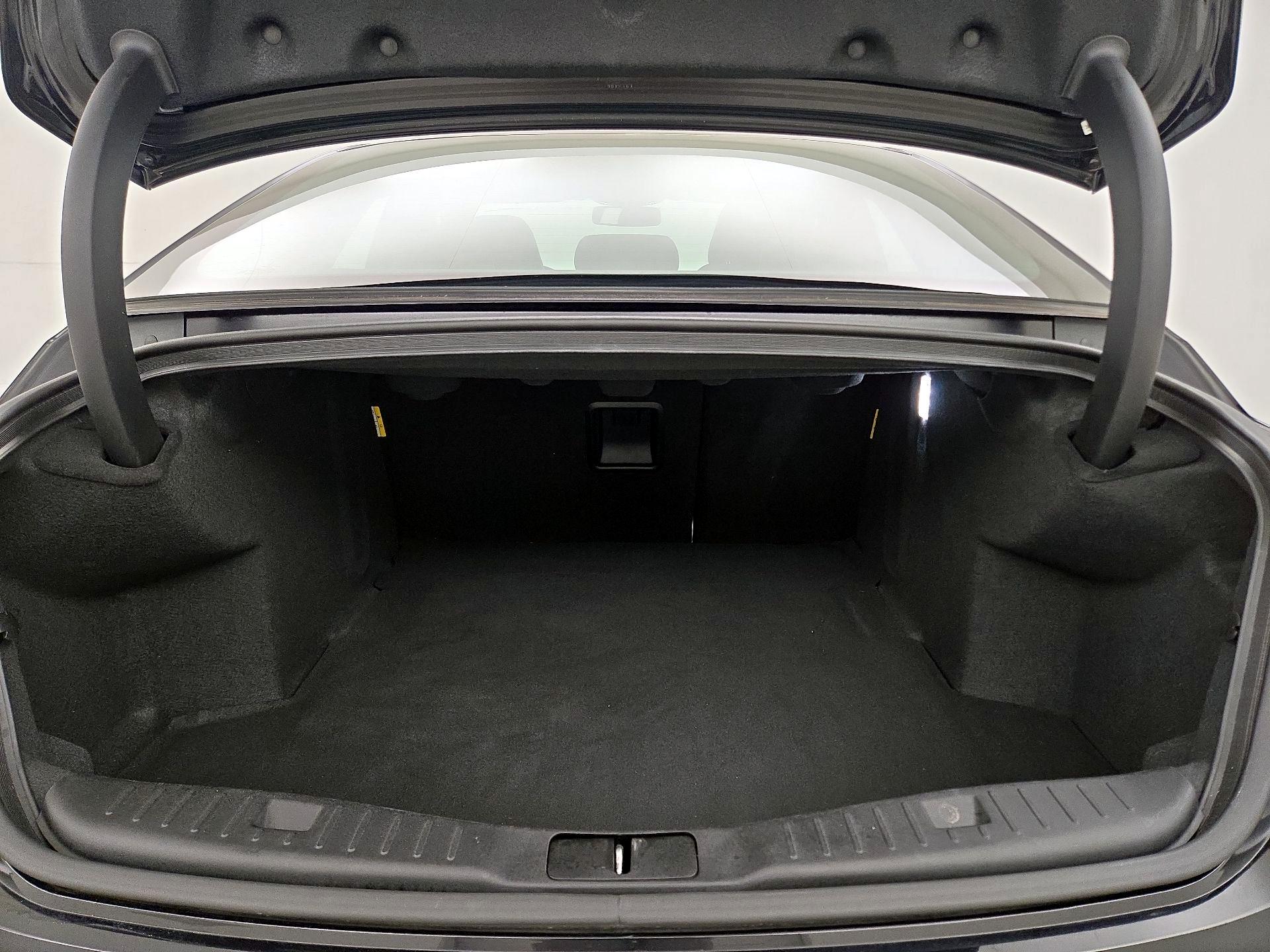 Thumbnail: 2019 Lincoln MKZ - 20