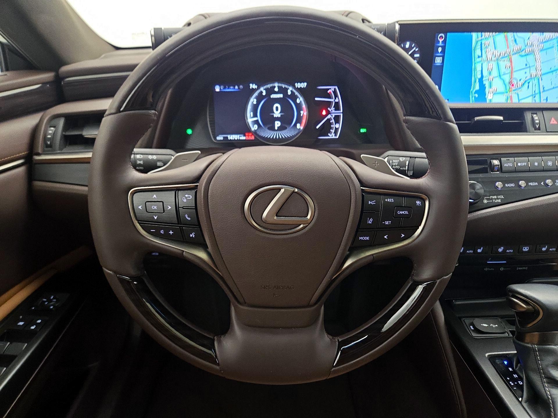 Thumbnail: 2019 Lexus ES - 10