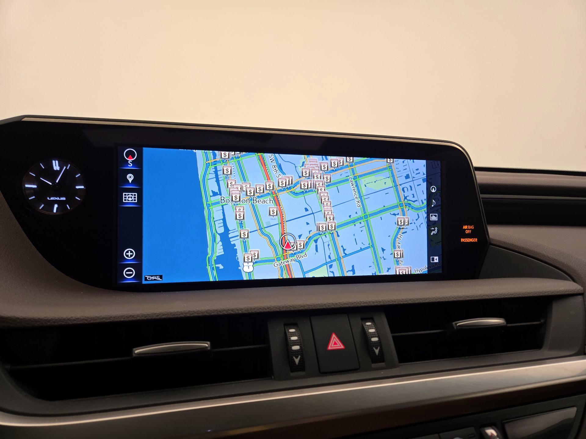 Thumbnail: 2019 Lexus ES - 13