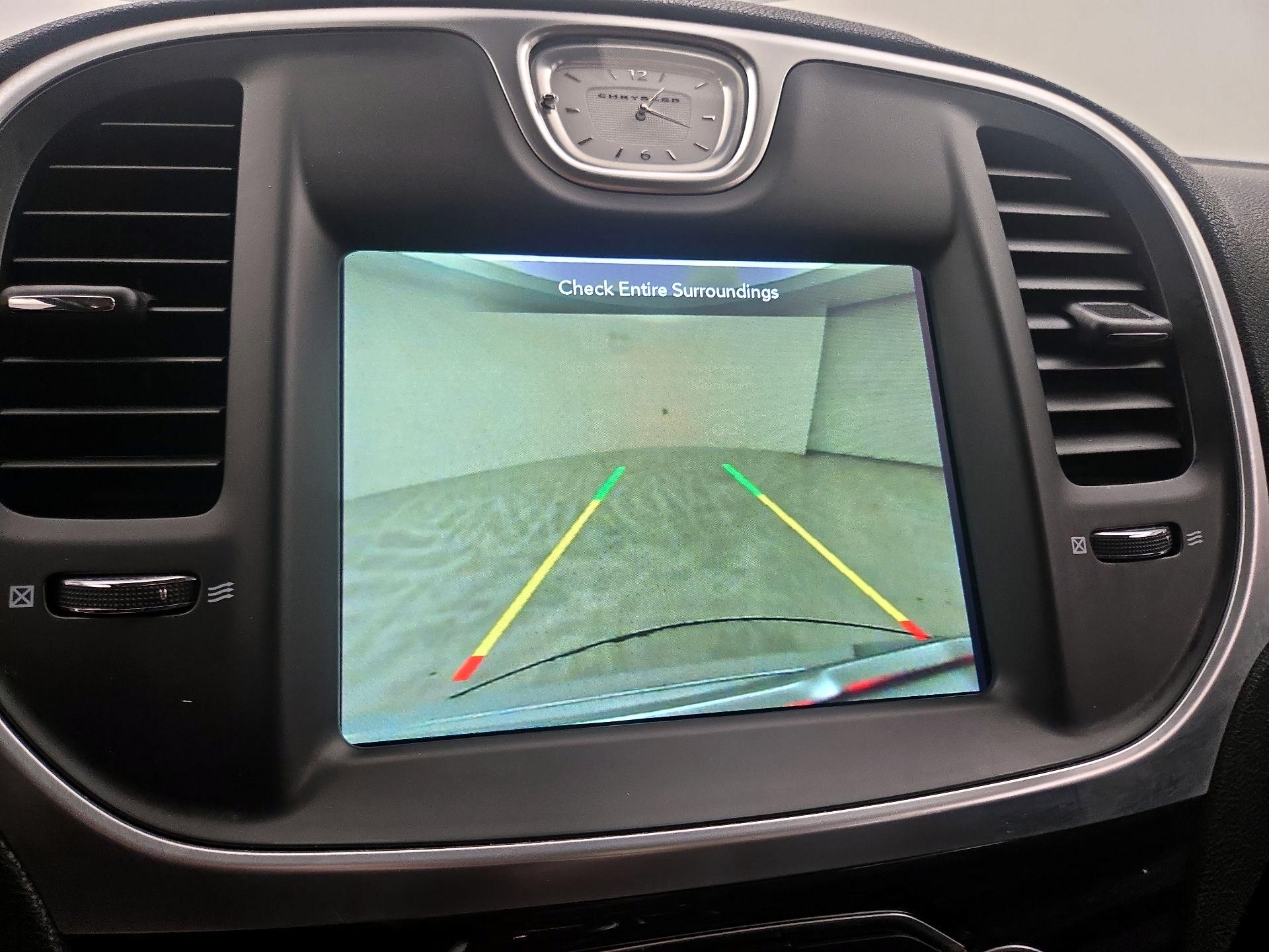 Thumbnail: 2019 Chrysler 300 - 14