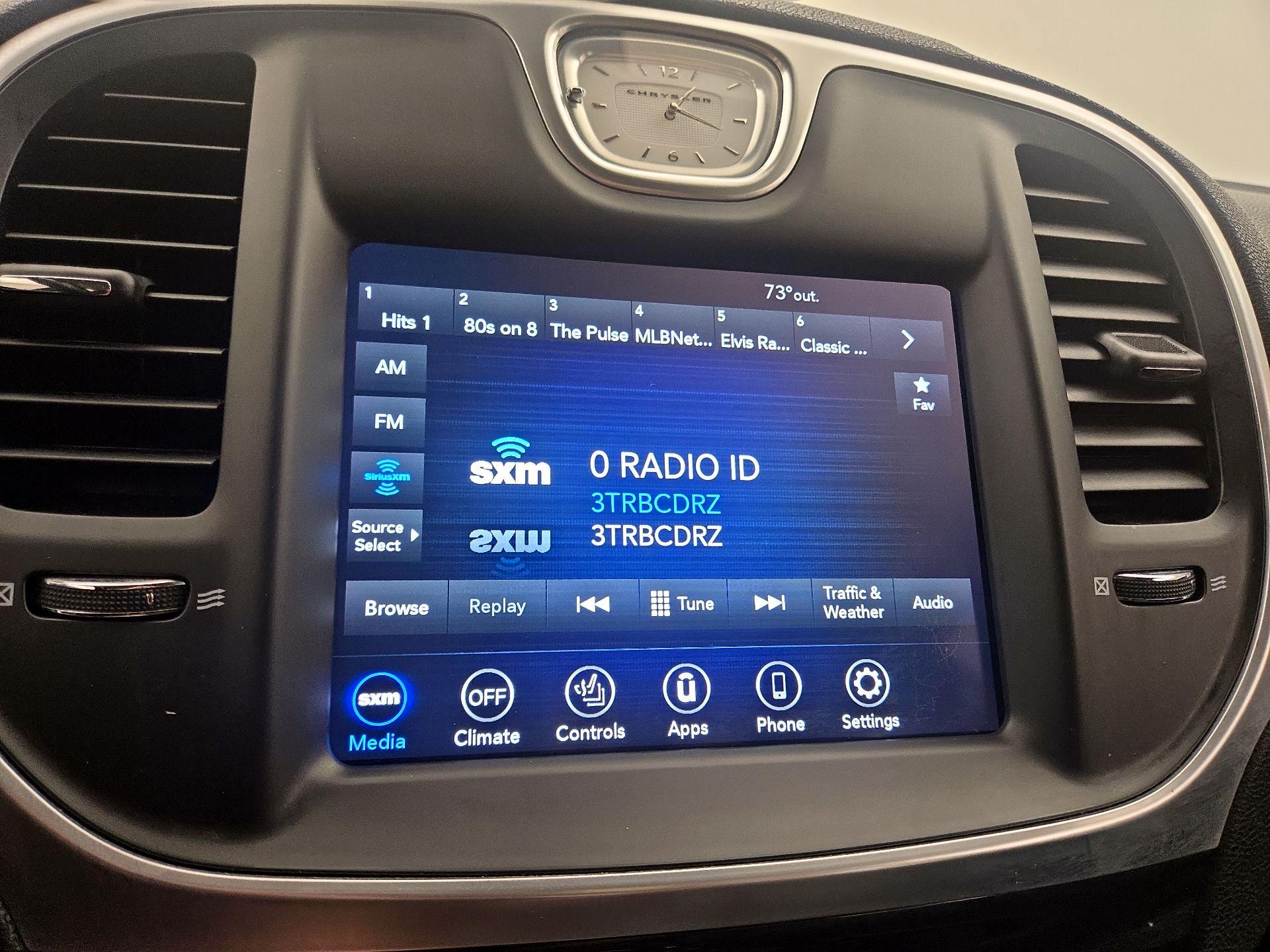 Thumbnail: 2019 Chrysler 300 - 15