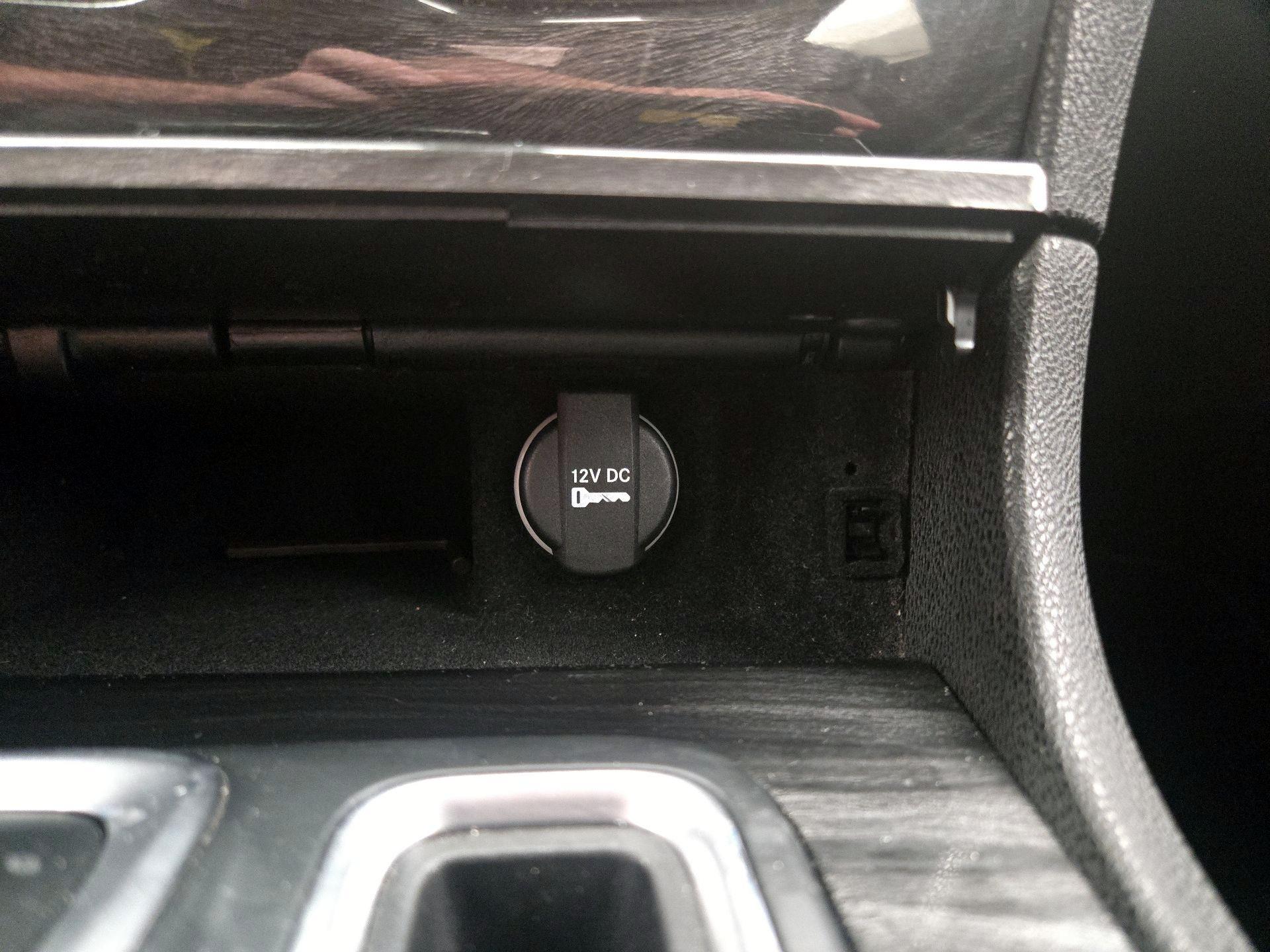 Thumbnail: 2019 Chrysler 300 - 18