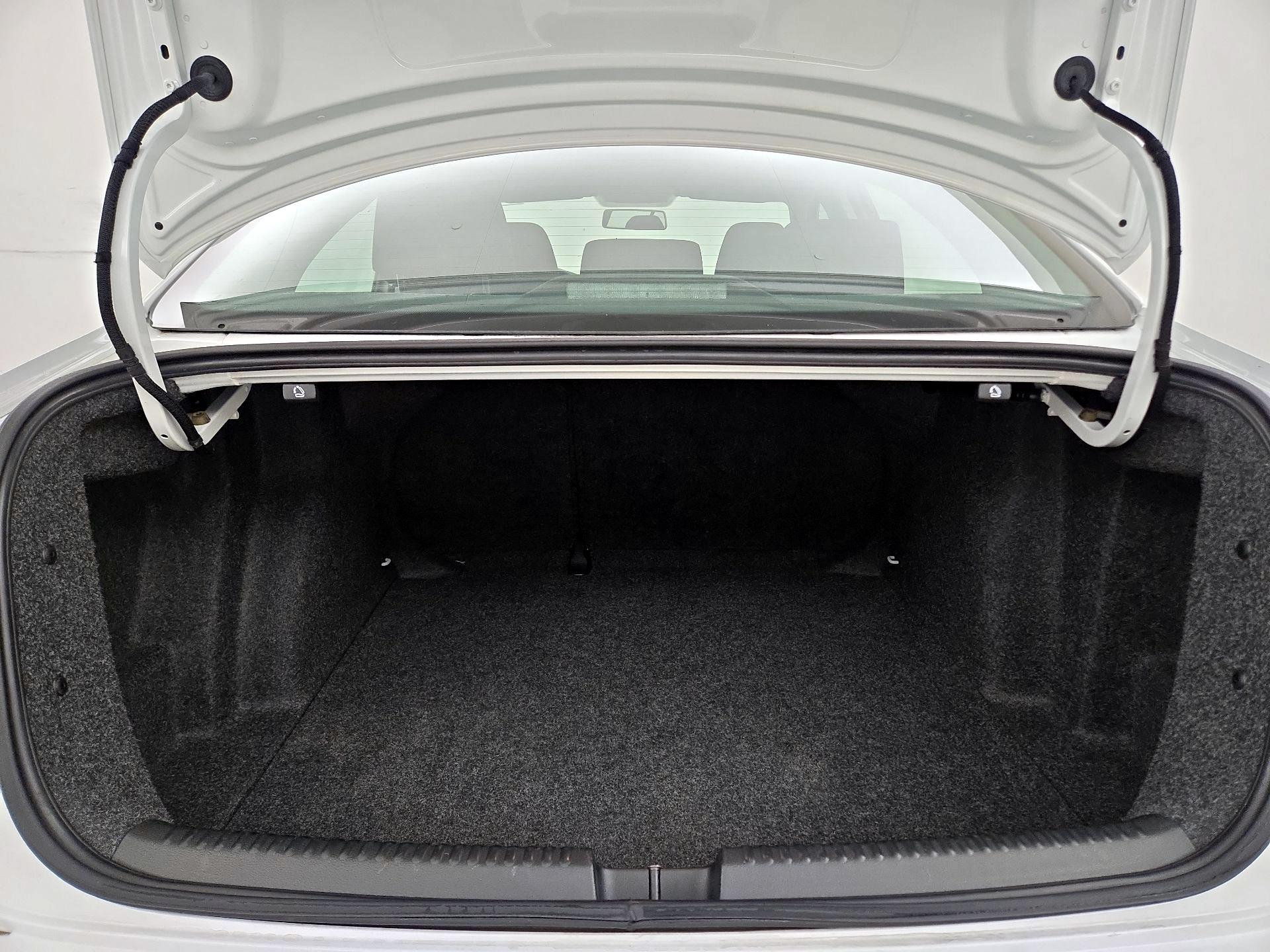 Thumbnail: 2018 Volkswagen Jetta - 20