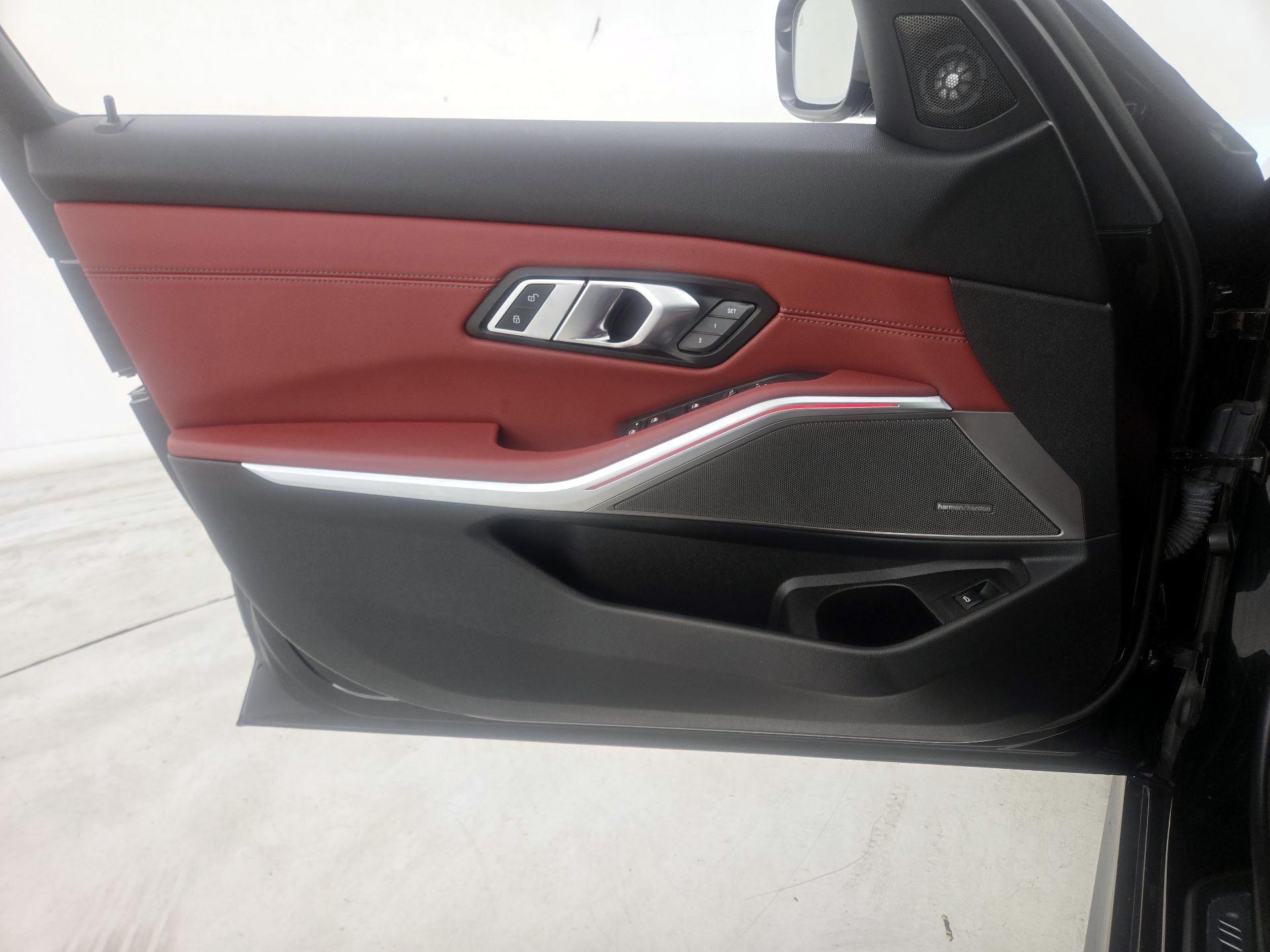 Thumbnail: 2022 BMW 3 Series - 12