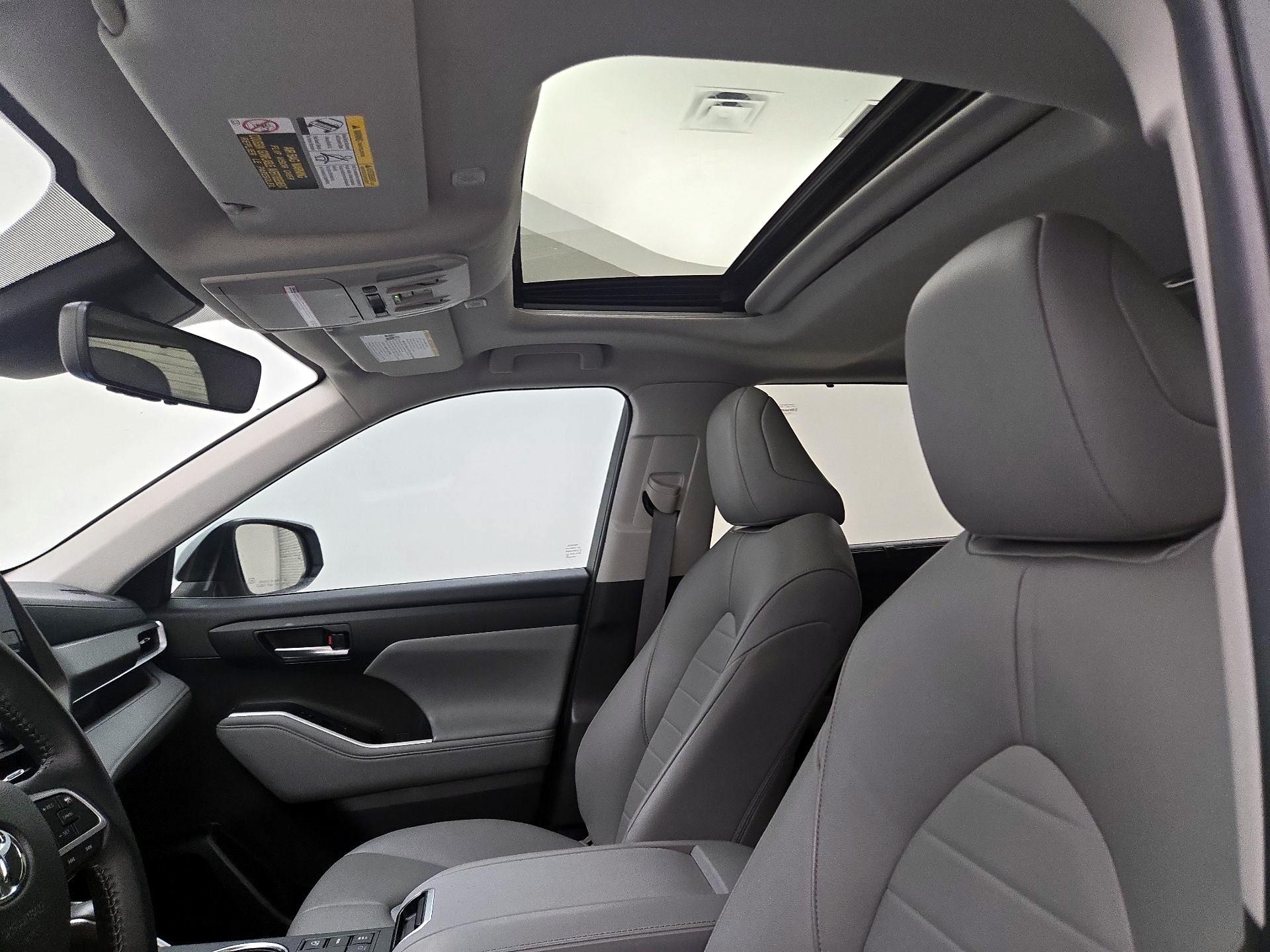 Thumbnail: 2024 Toyota Highlander - 19