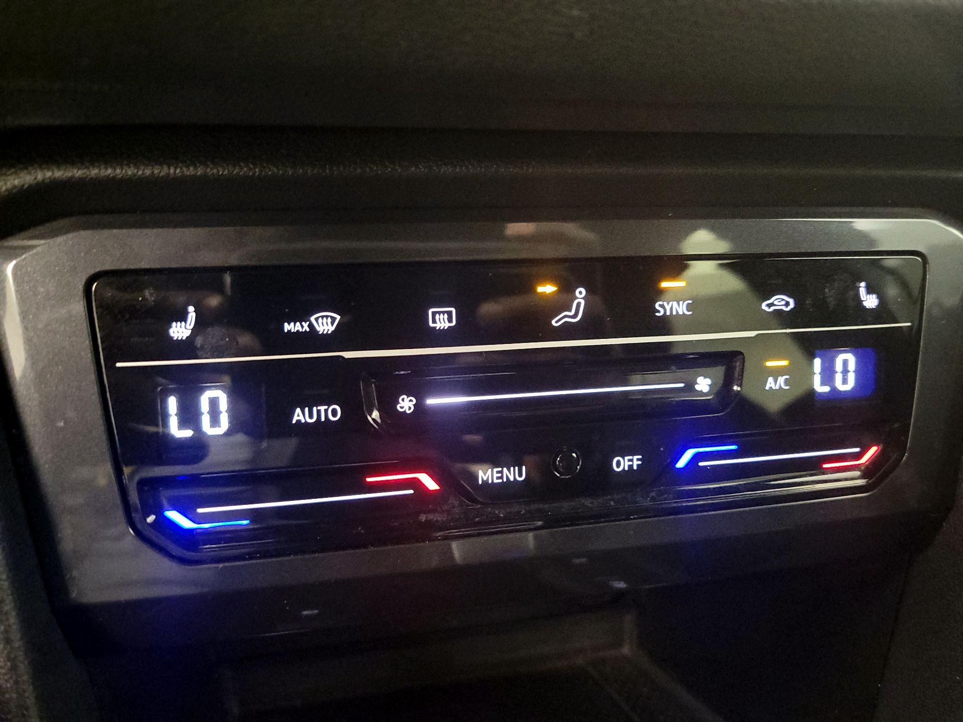 Thumbnail: 2022 Volkswagen Tiguan - 16