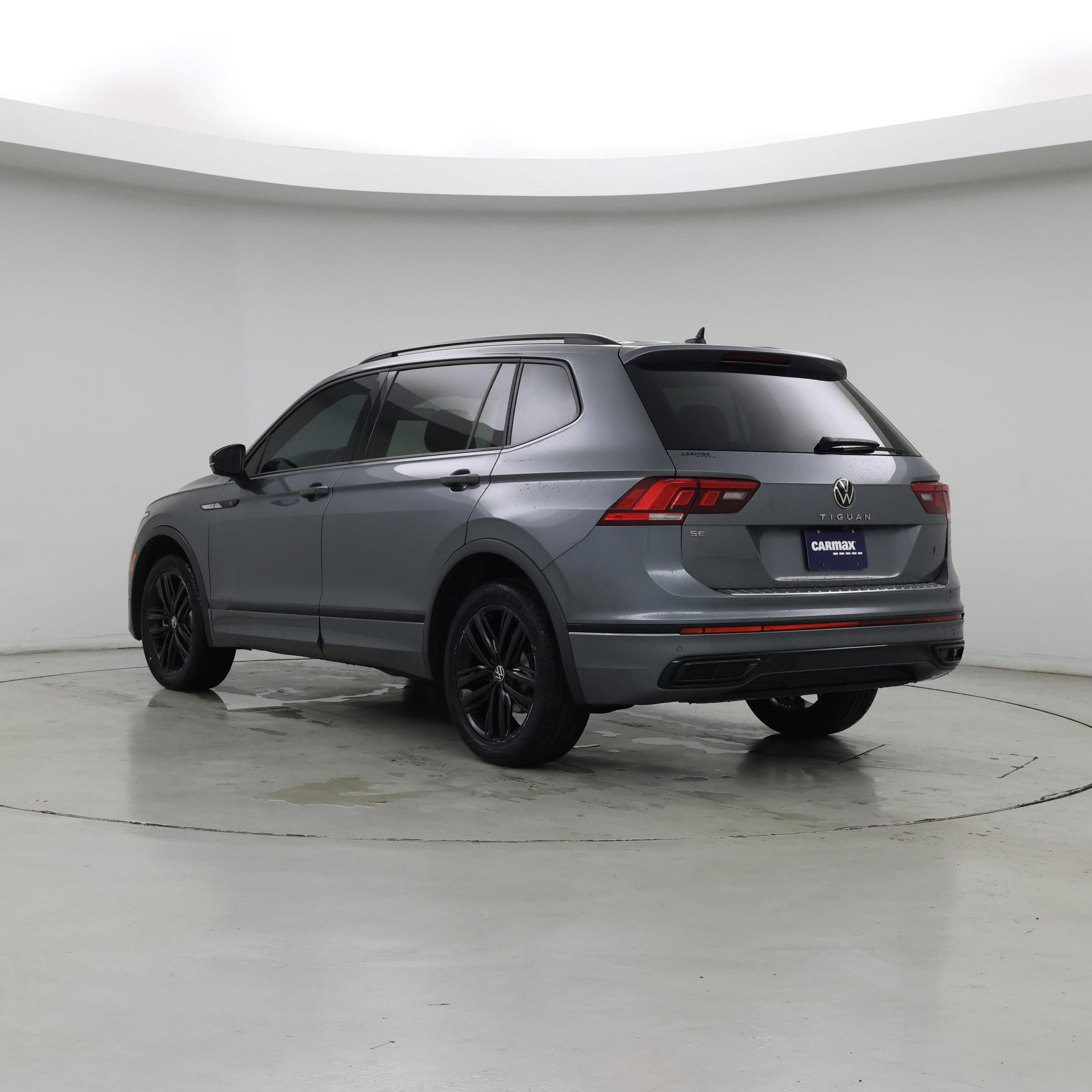 Thumbnail: 2022 Volkswagen Tiguan - 2