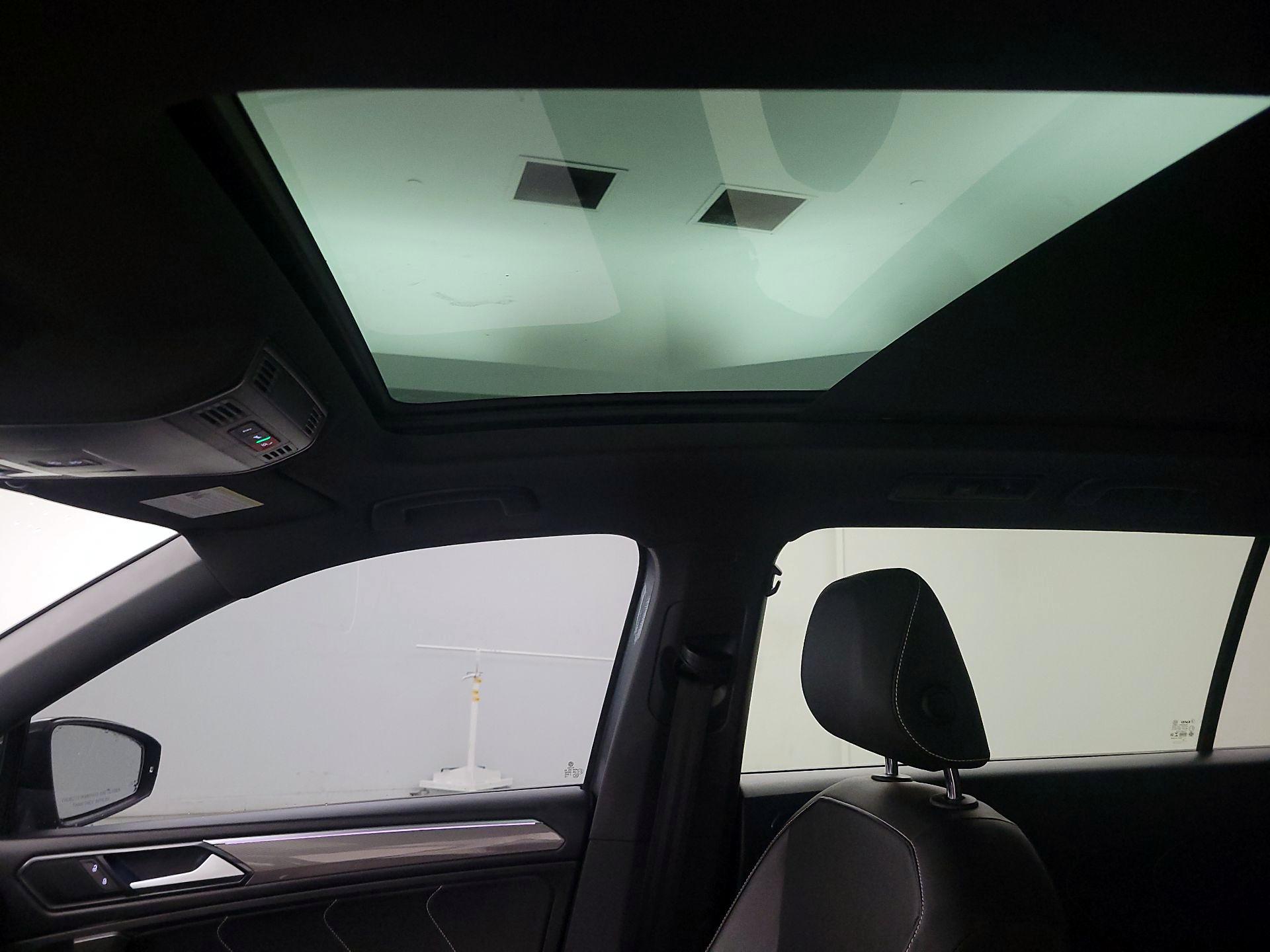 Thumbnail: 2022 Volkswagen Tiguan - 19