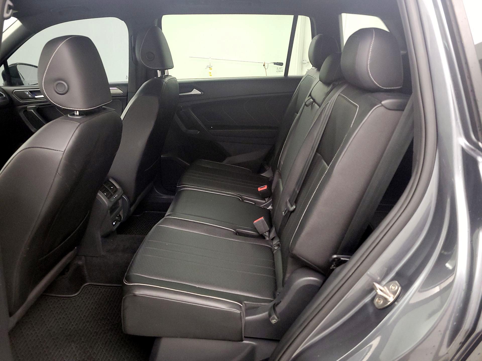 Thumbnail: 2022 Volkswagen Tiguan - 20