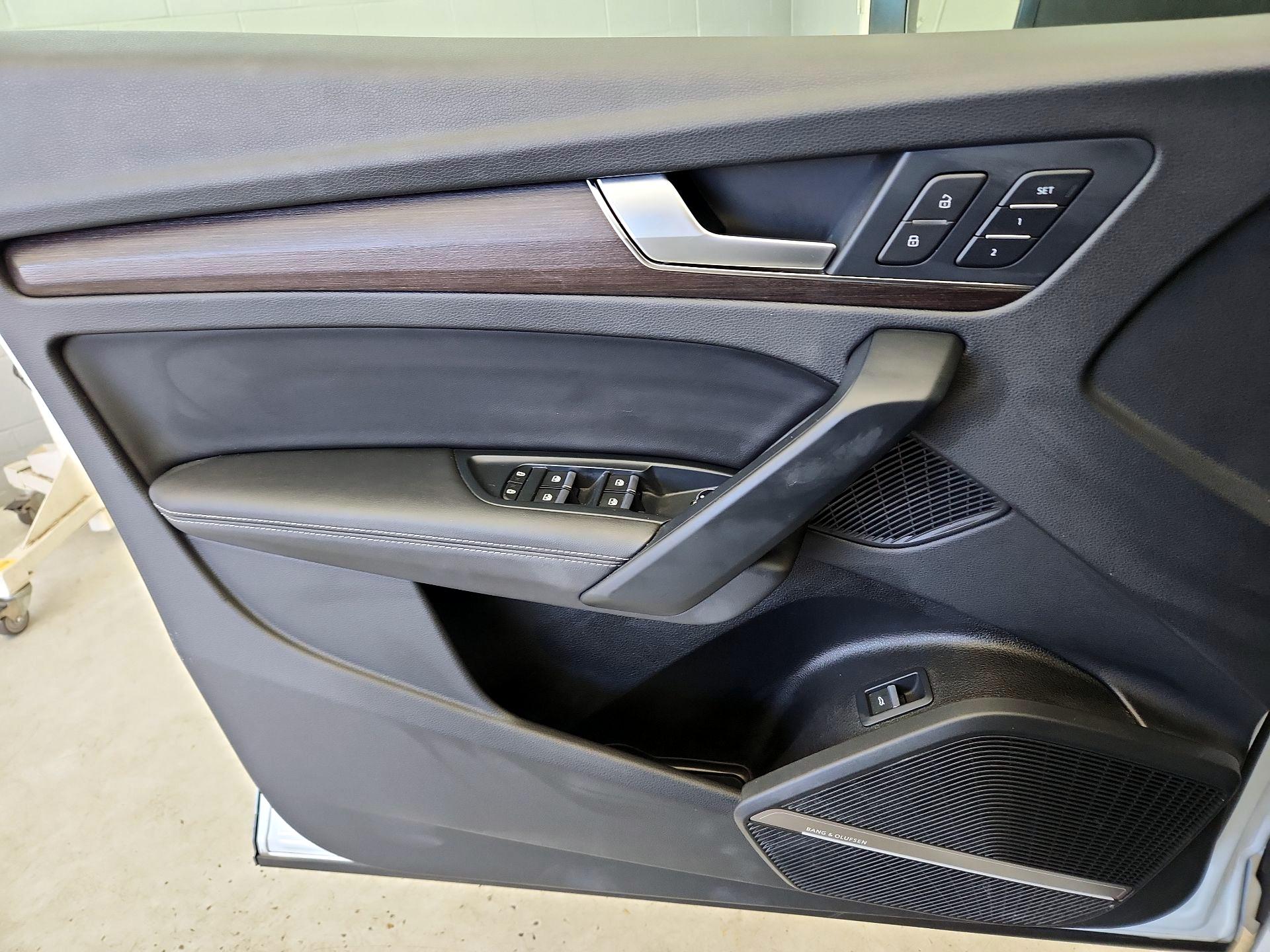 Thumbnail: 2022 Audi Q5 - 12