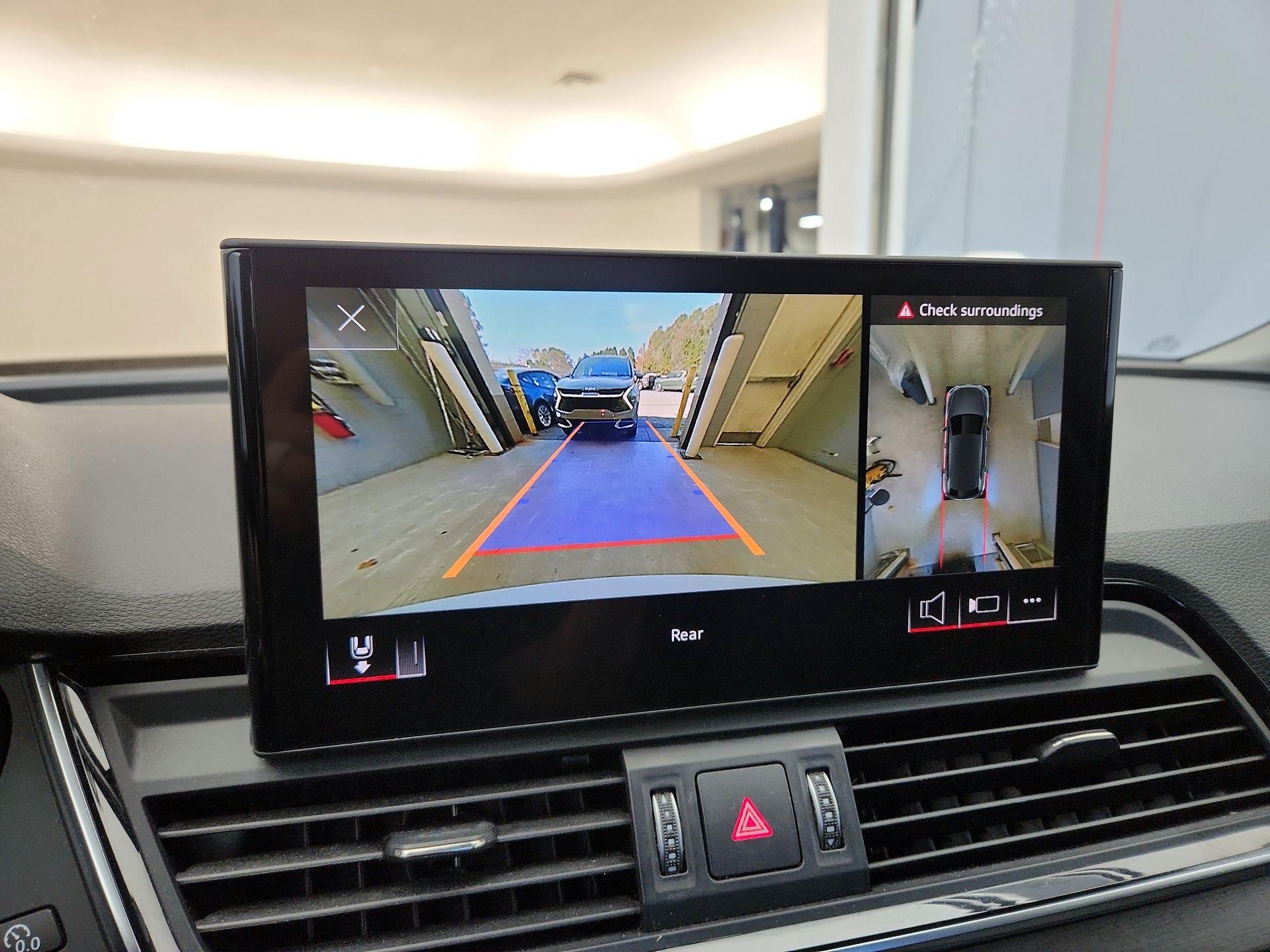 Thumbnail: 2022 Audi Q5 - 14