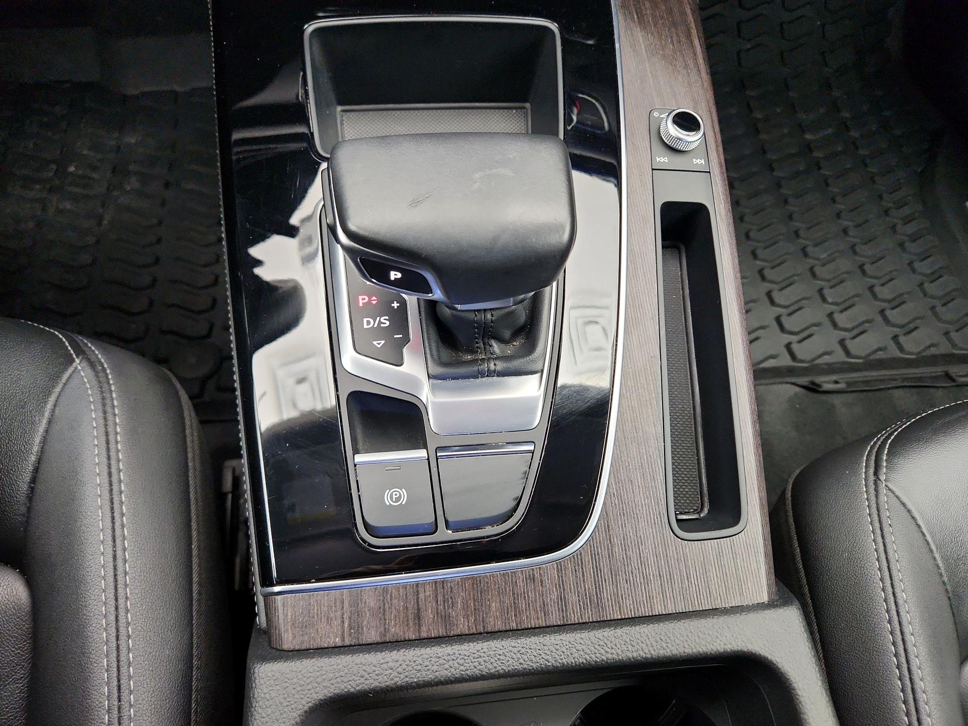 Thumbnail: 2022 Audi Q5 - 17