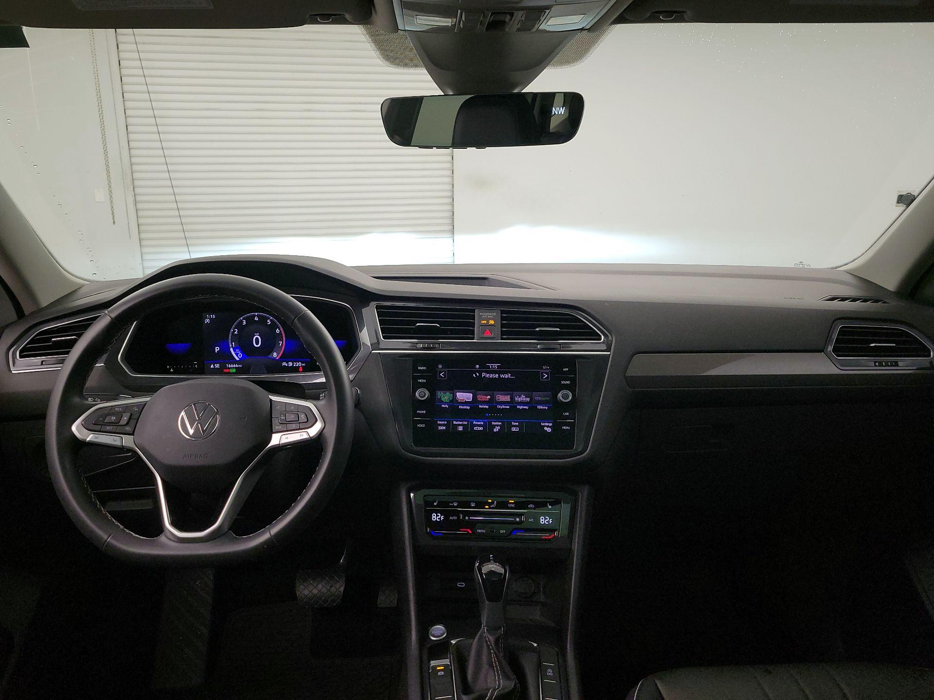 Thumbnail: 2022 Volkswagen Tiguan - 9