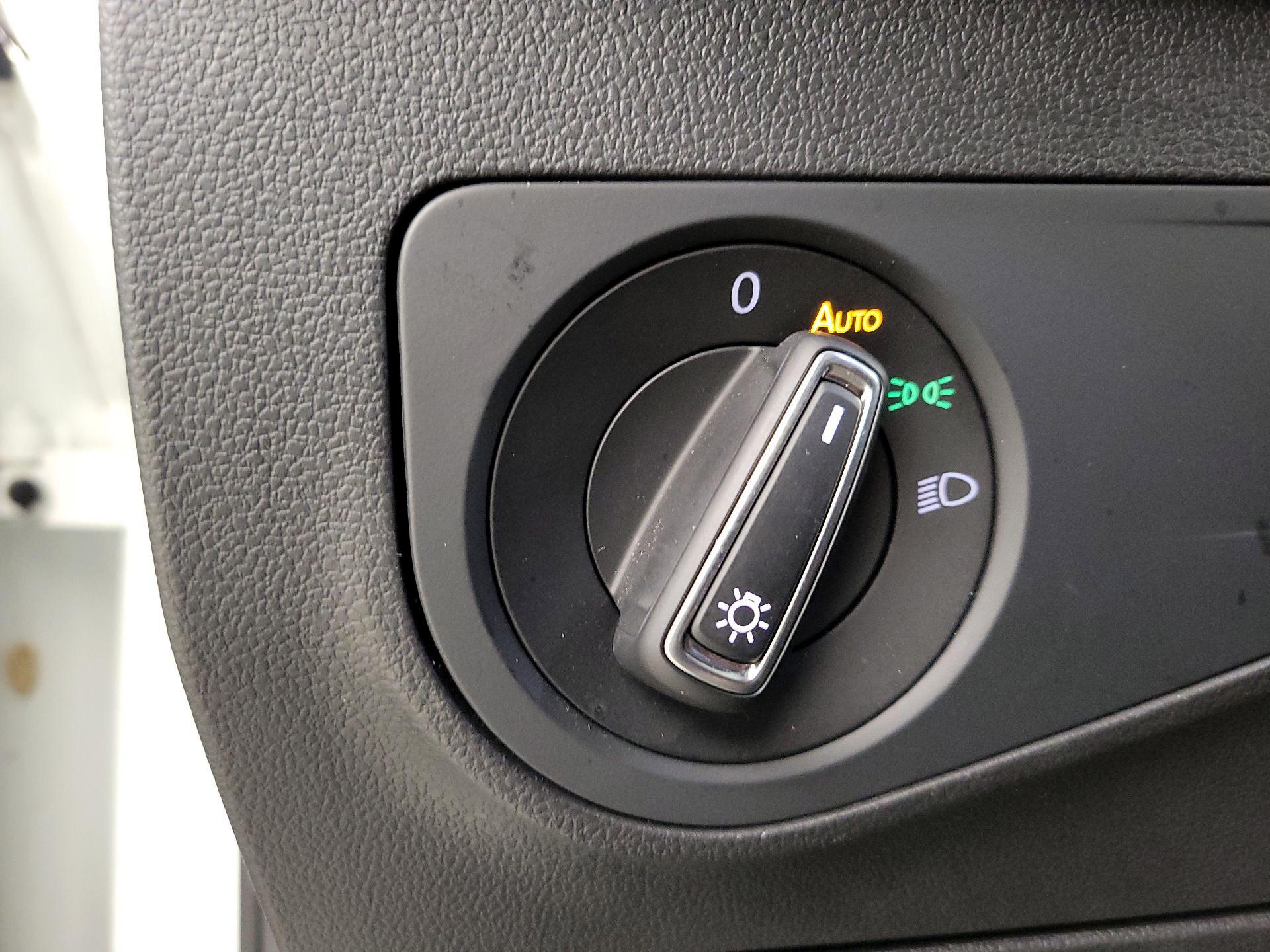 Thumbnail: 2022 Volkswagen Tiguan - 13