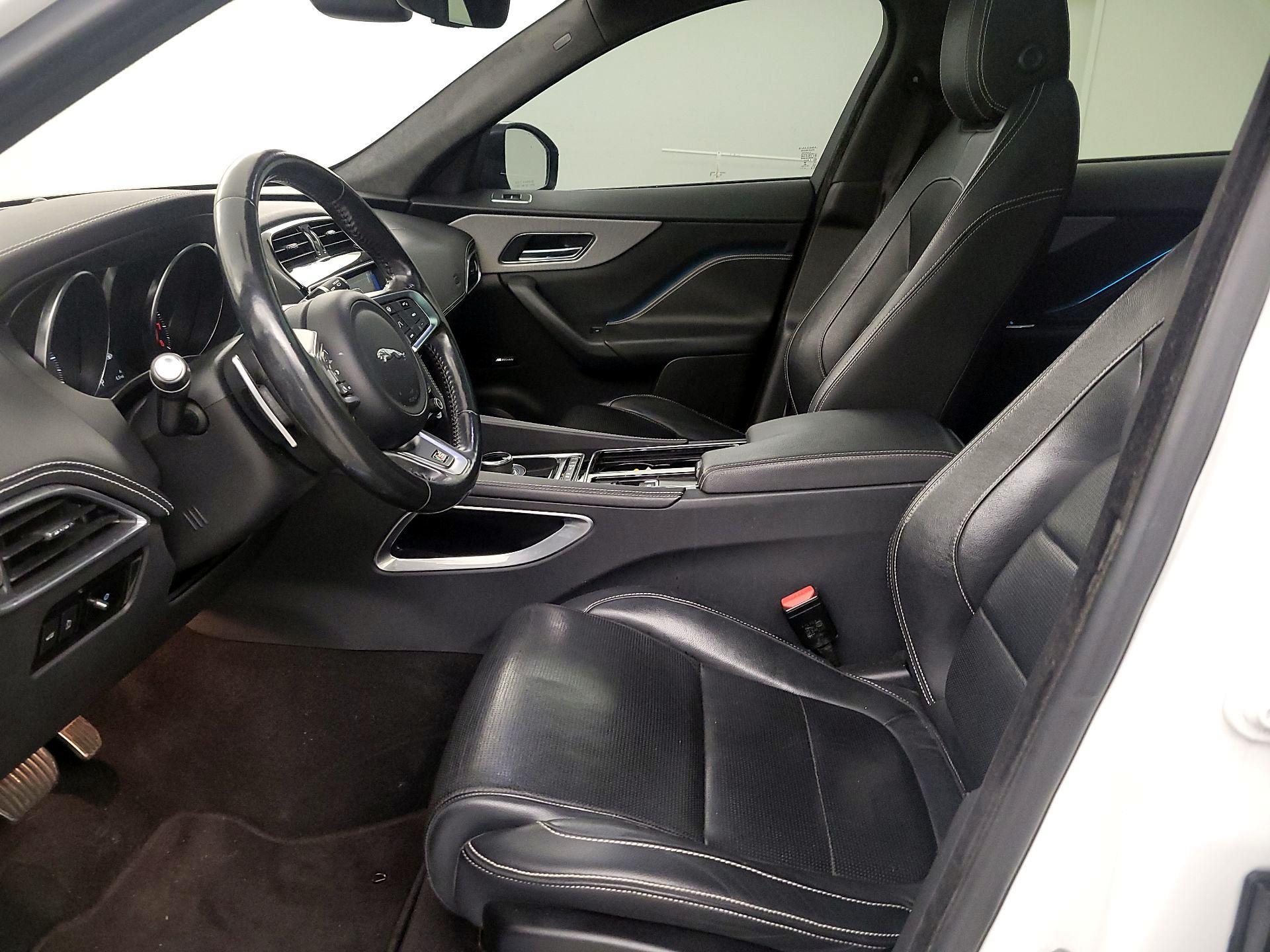 Thumbnail: 2020 Jaguar F-Pace - 11