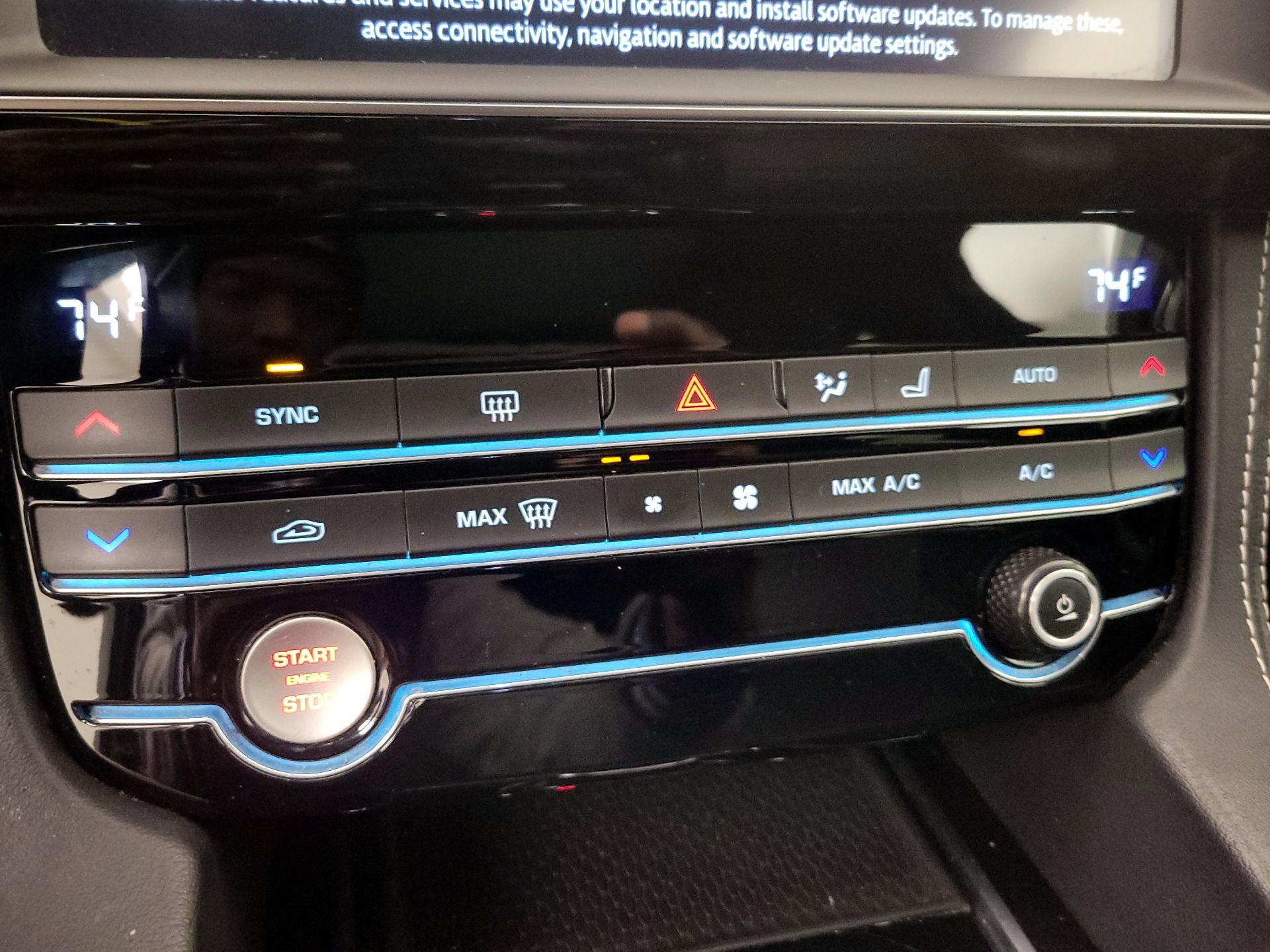 Thumbnail: 2020 Jaguar F-Pace - 17