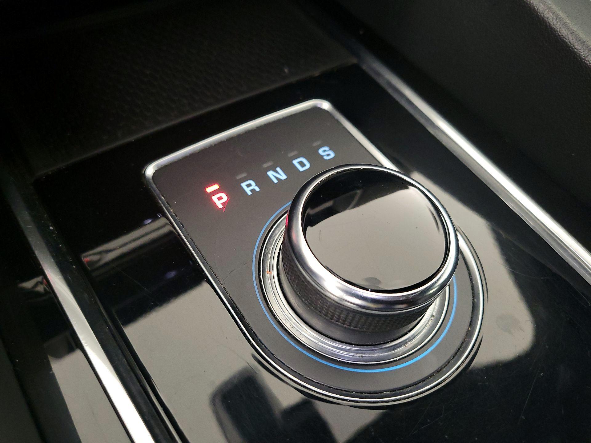 Thumbnail: 2020 Jaguar F-Pace - 18