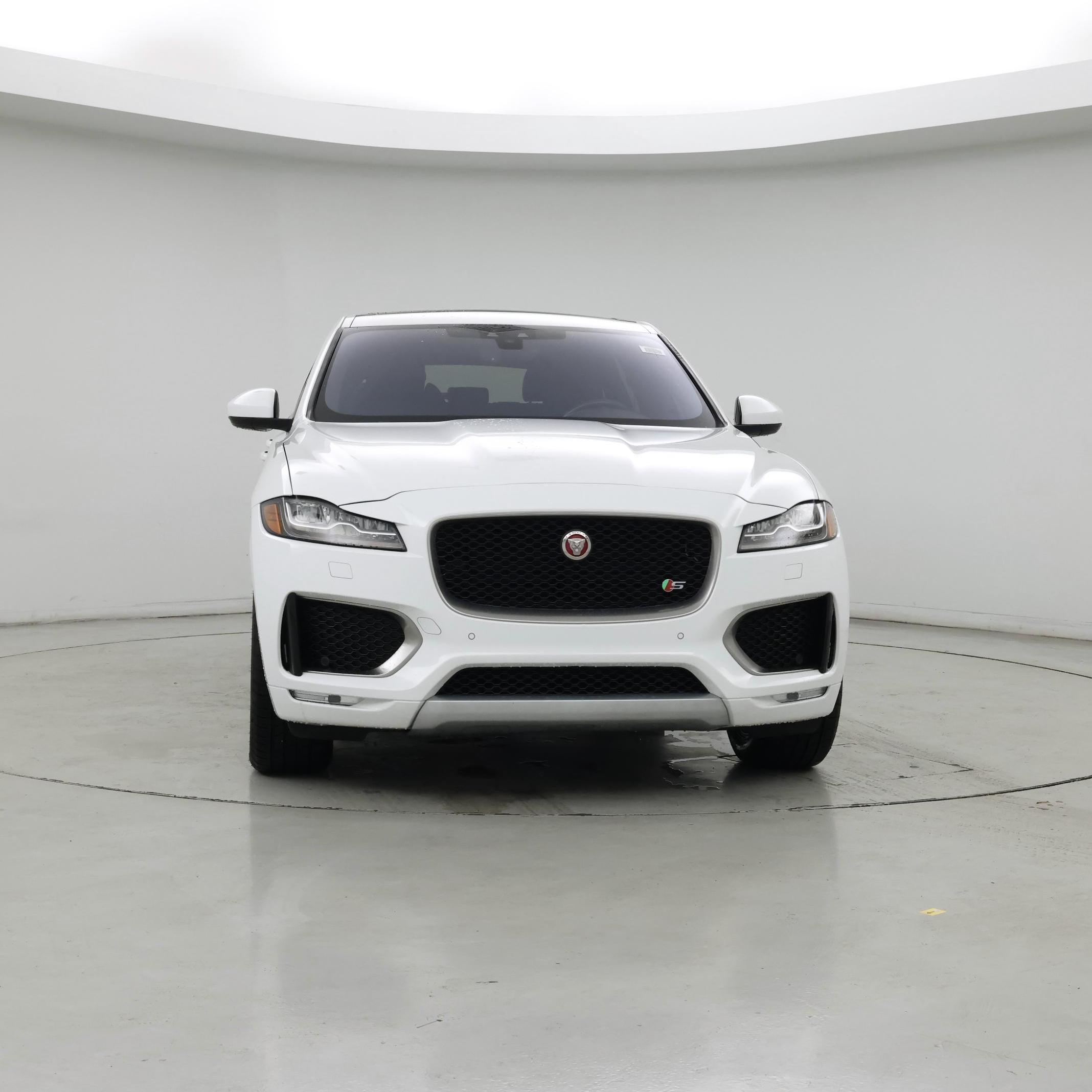 Thumbnail: 2020 Jaguar F-Pace - 5