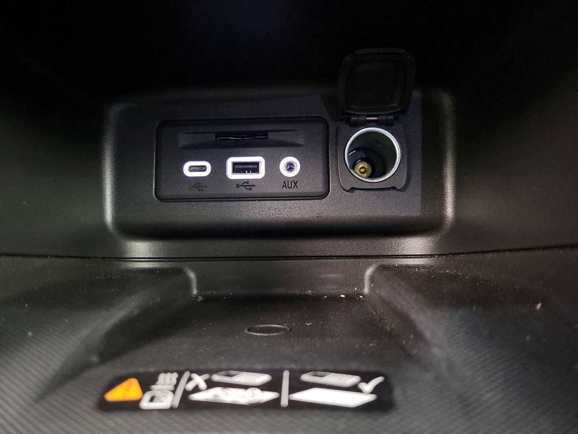 Thumbnail: 2023 Chevrolet Equinox - 18