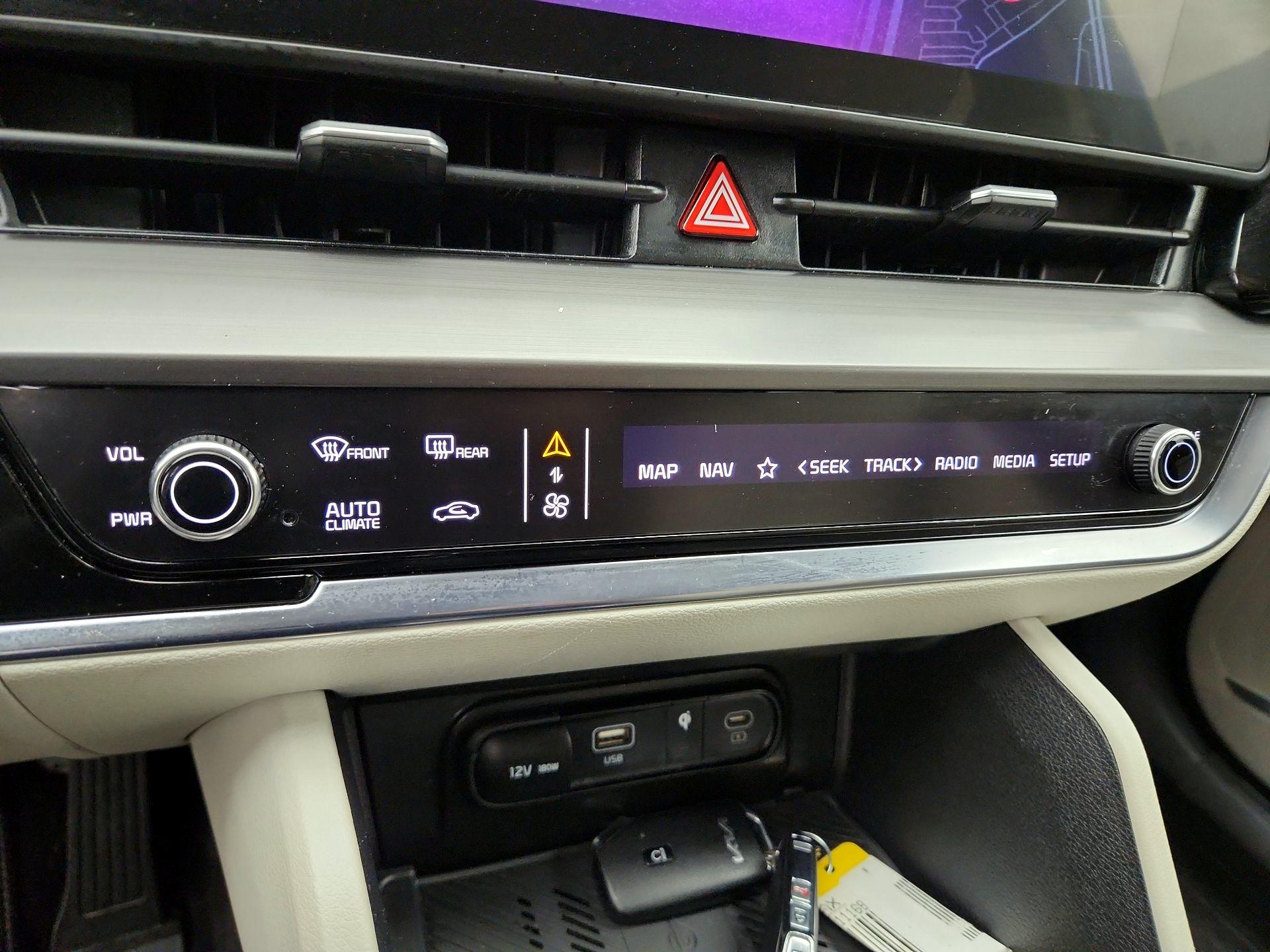 Thumbnail: 2023 Kia Sportage - 17